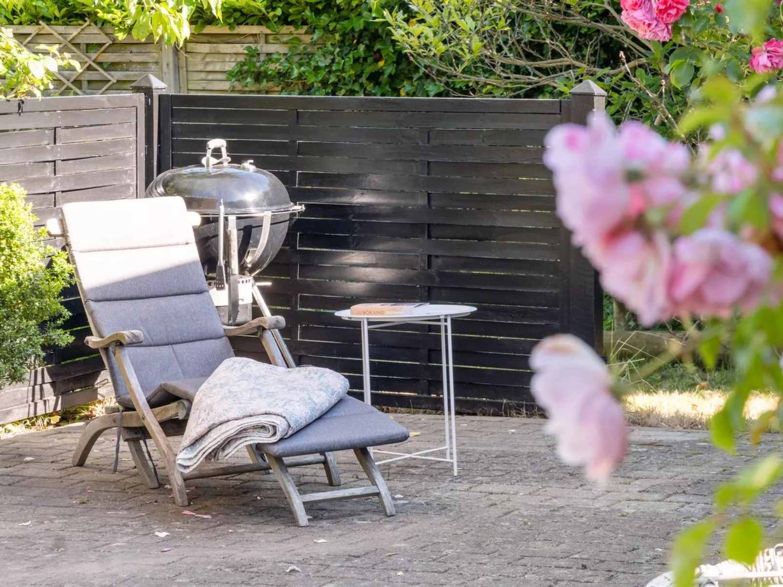 "Esaias" - 1.1km from the sea - Outside