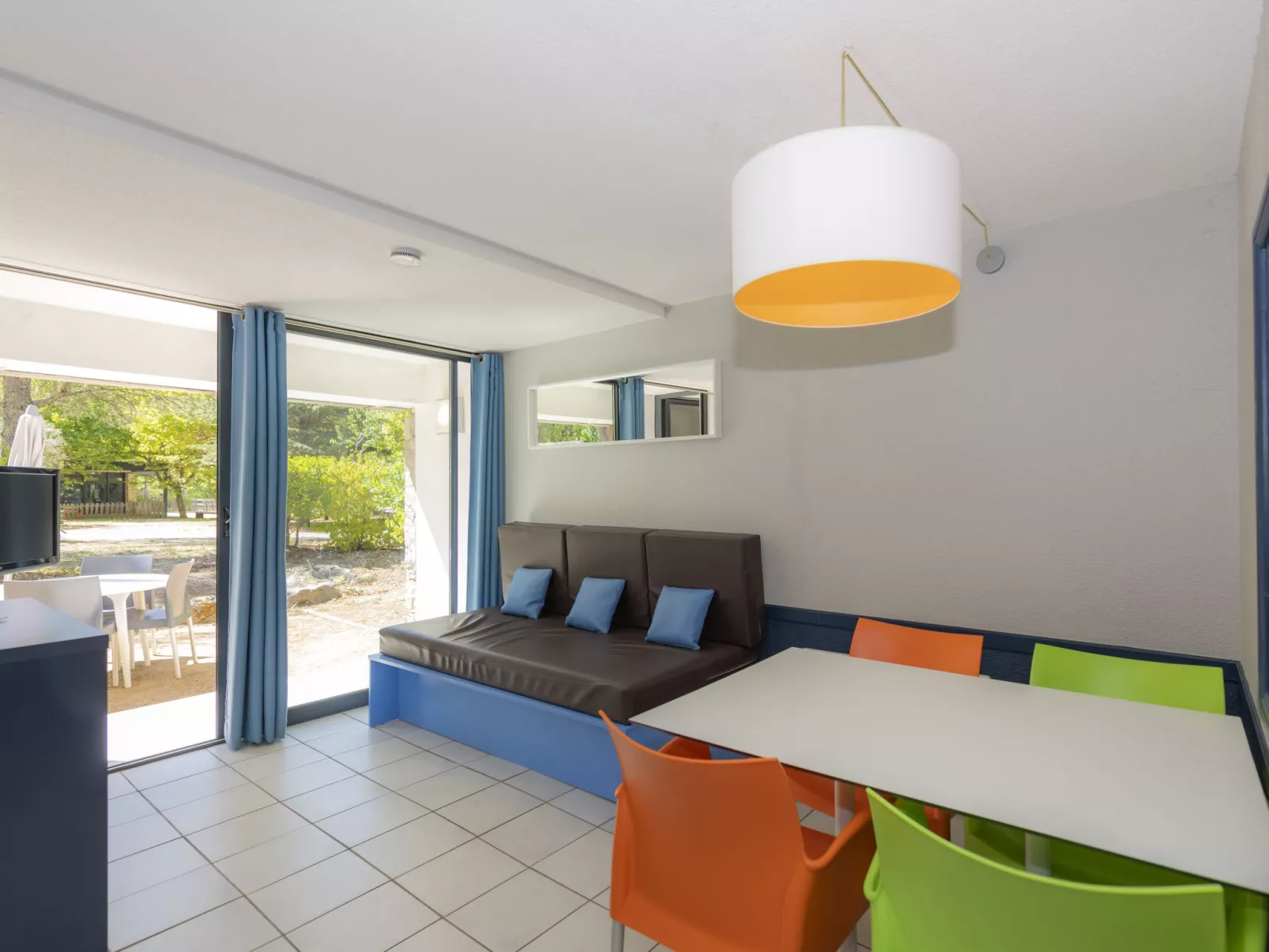 Lou Castel - Drinnen