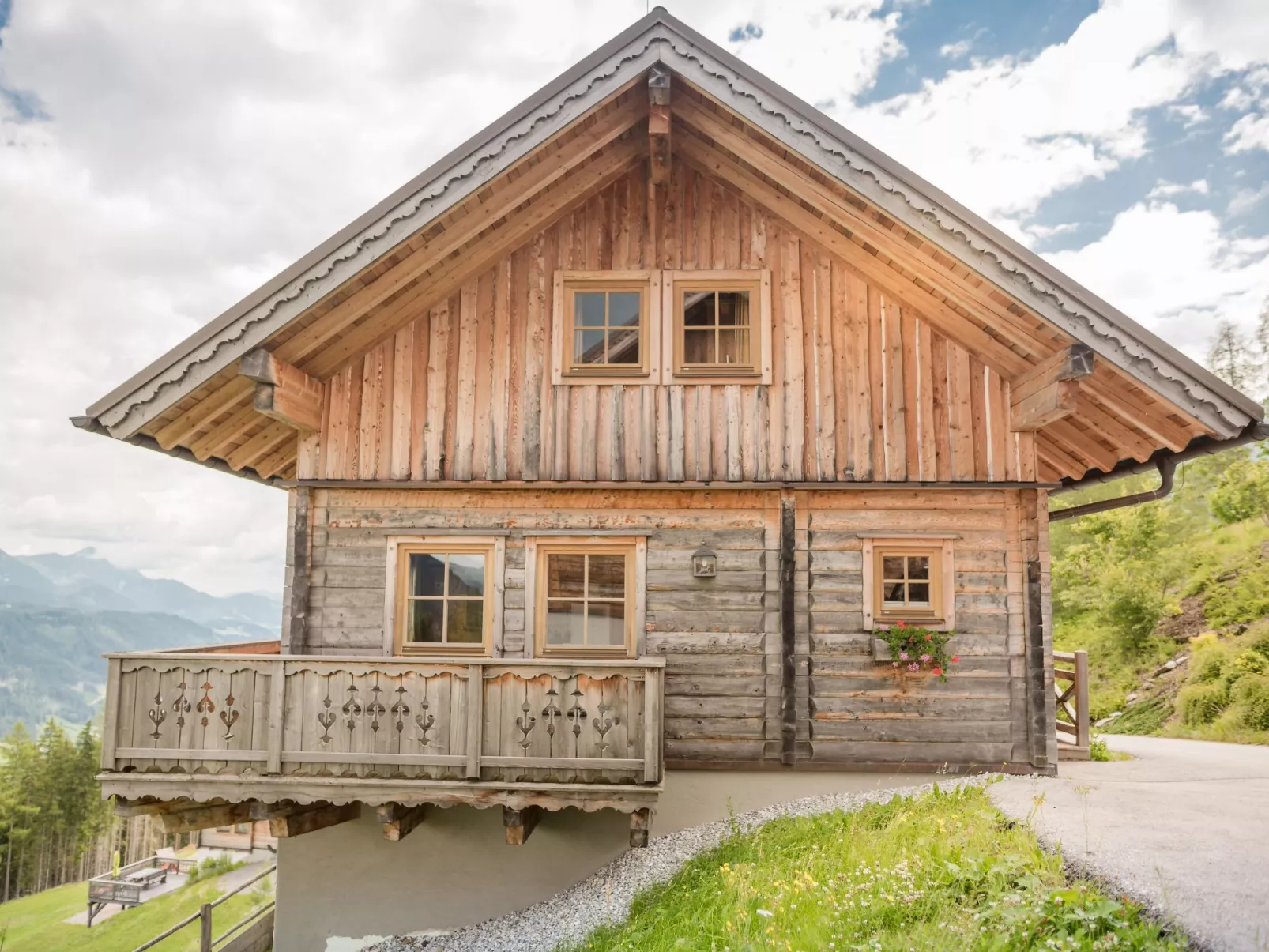 Premium Waldjuwel - Outside