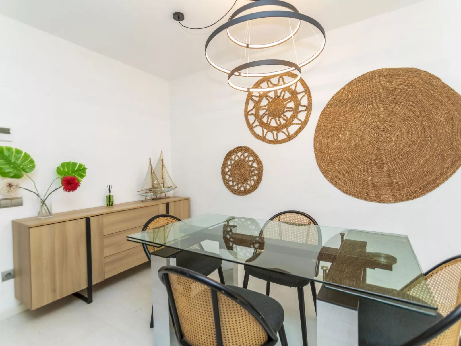 Nova Torredembarra - Inside