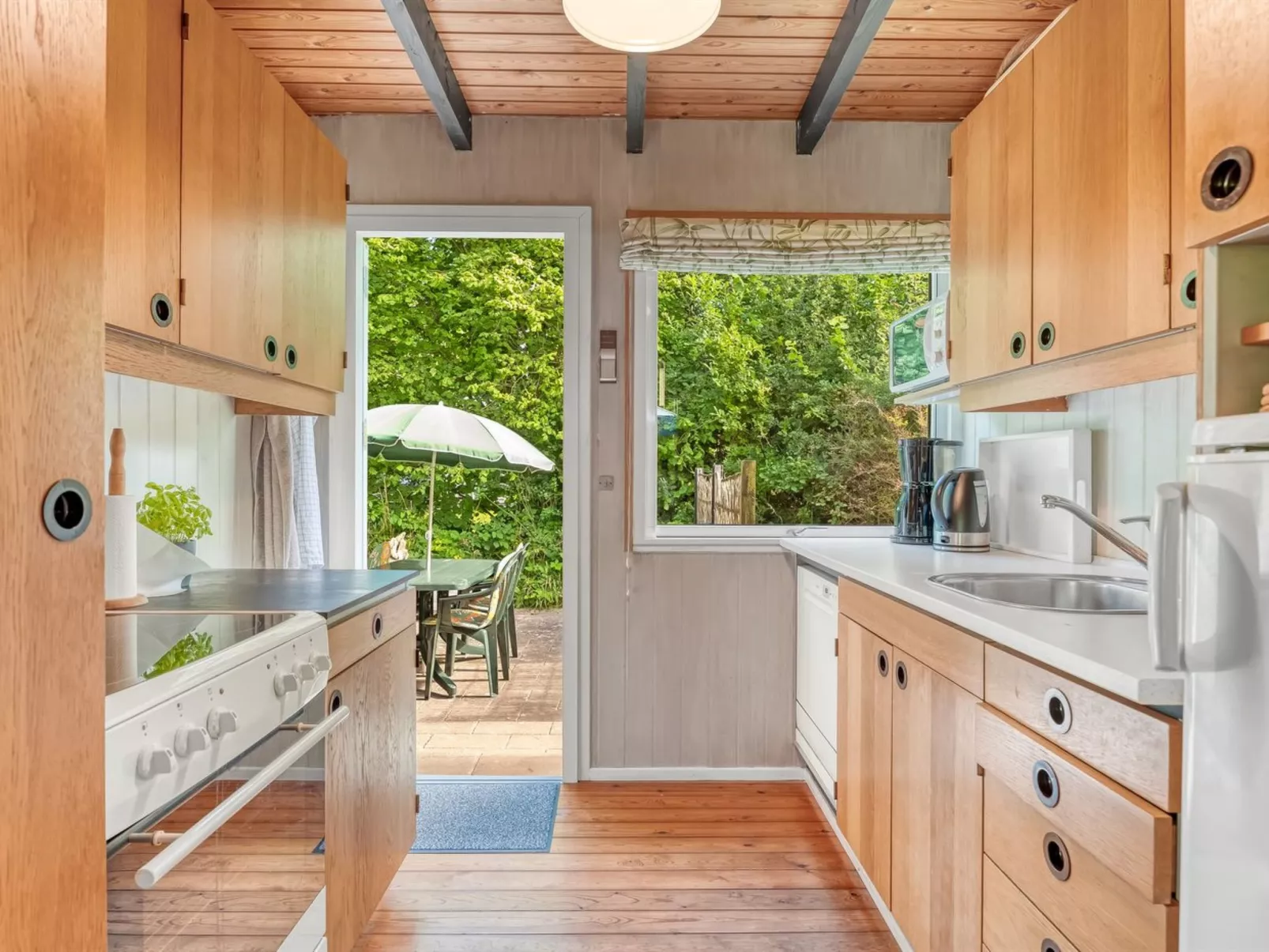 "Elkea" - 150m from the sea - Inside