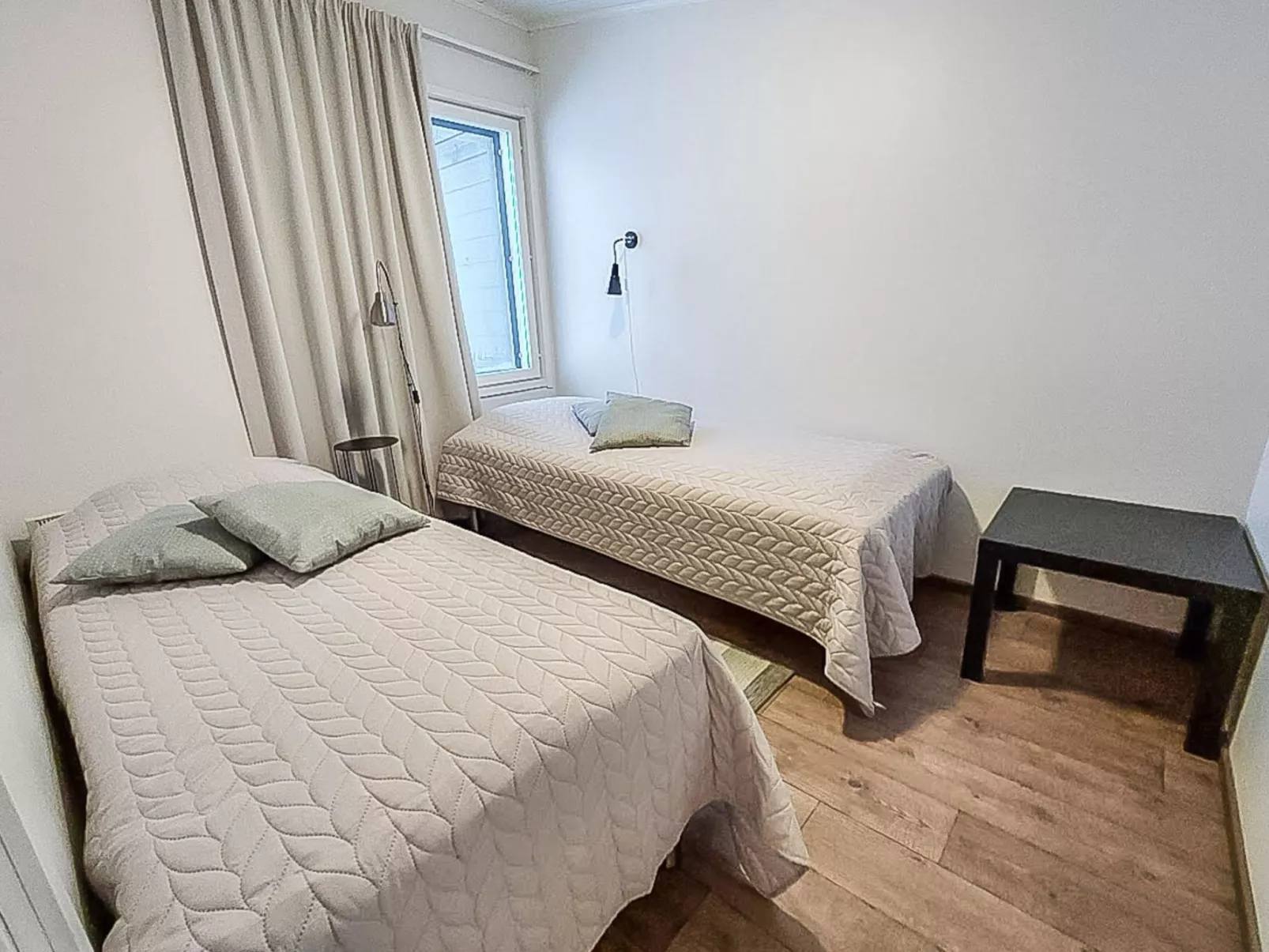 Skivillas 61 ukkohalla (b1) - Drinnen