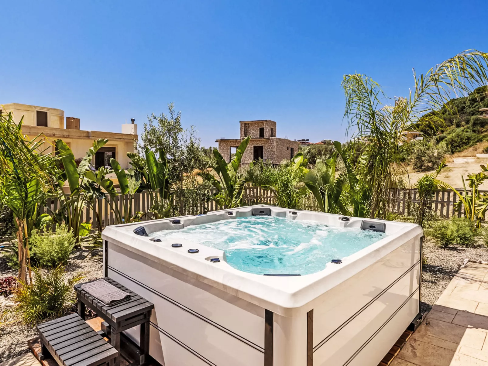 Ferienvilla "Arfna Villa B" mit privatem Pool - Dehors