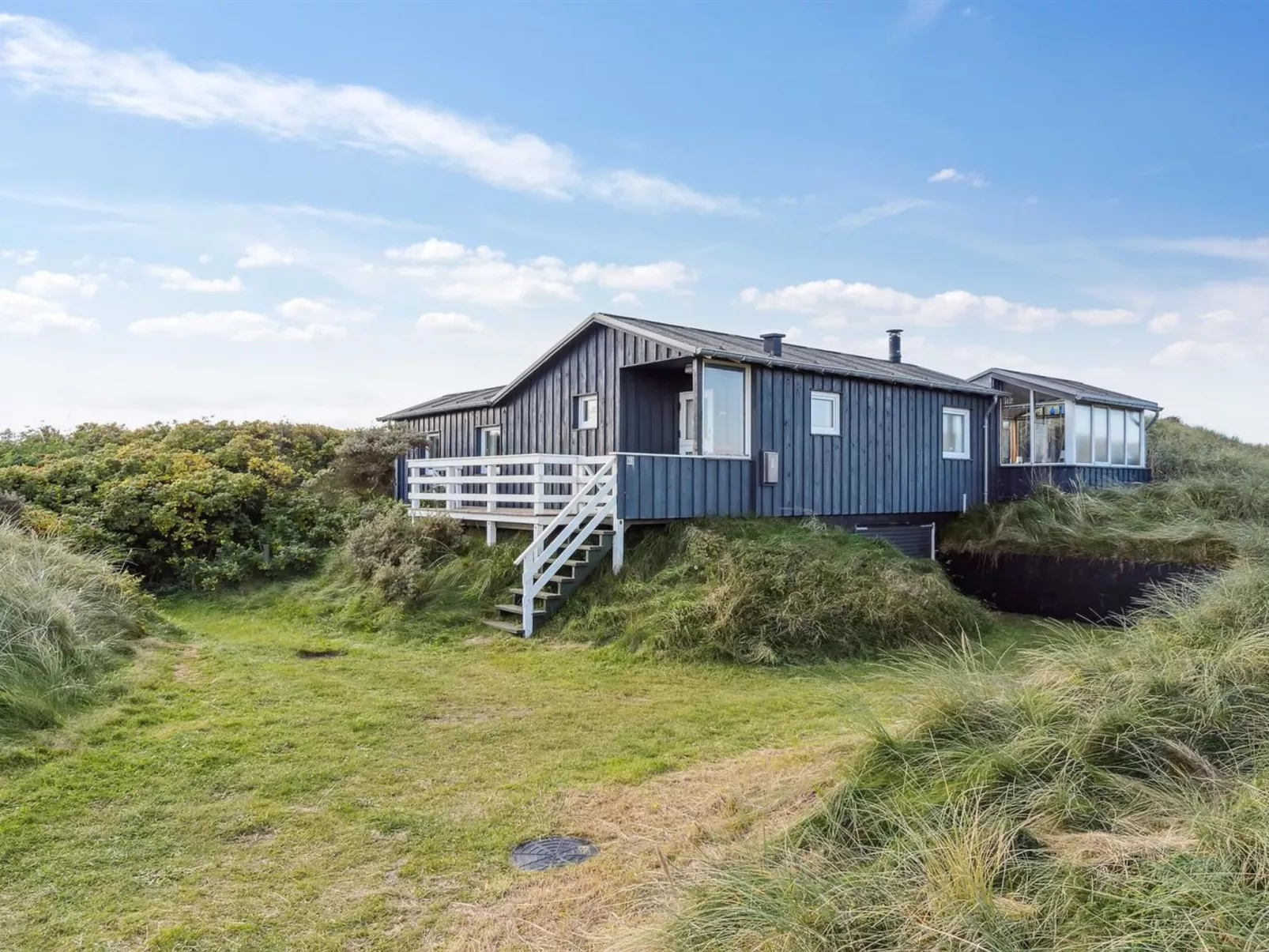 "Pihla" - 150m from the sea - Outside