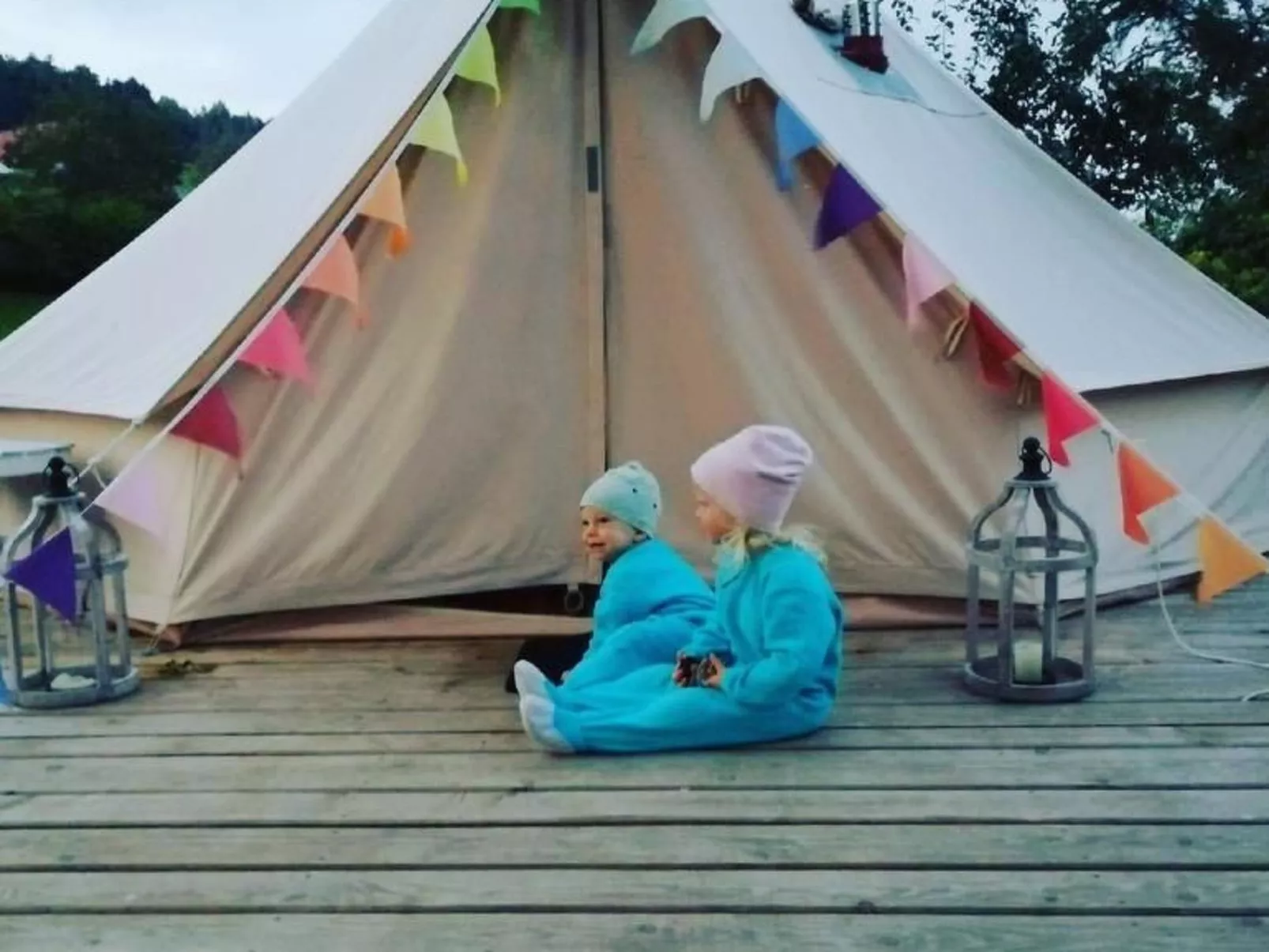 Zeltferien Into the Wäid "Zelt unter der Esche" - Image-tags.info