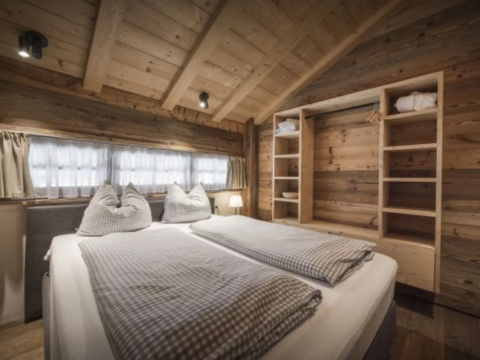 IM WEIDACH Haus 1 - Drinnen