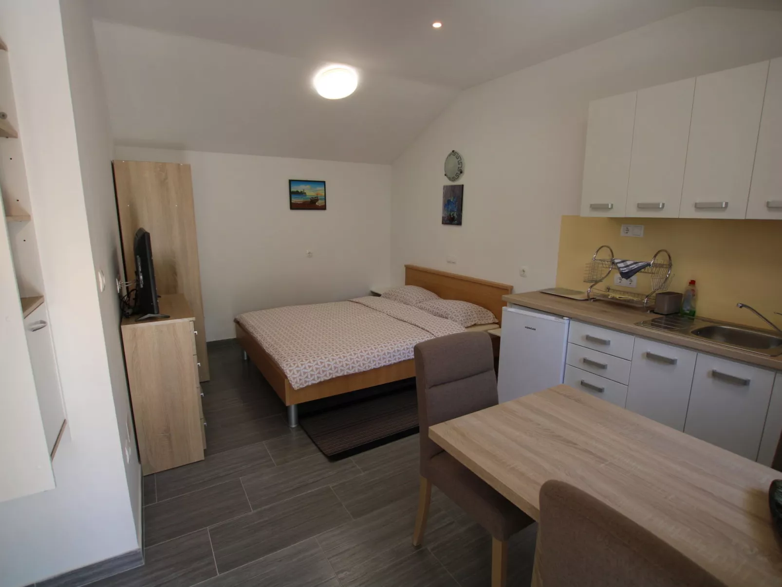 Studio Green Garden / HR-11058-02 - Image-tags.info