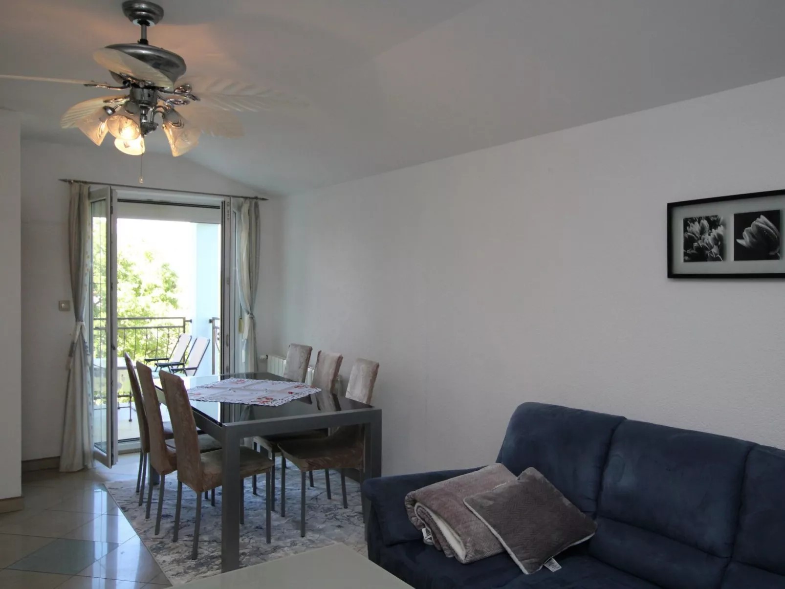 Apartment Julia Plavi / HR-11080-02 - Image-tags.info