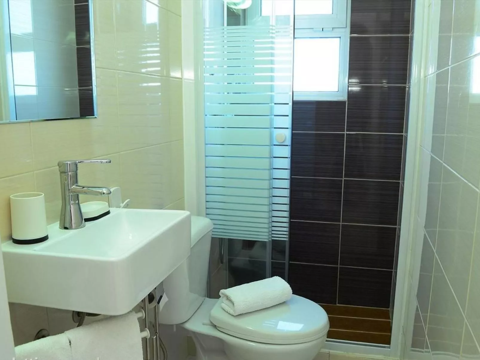 Wohnung mit Blick auf das Wasser - Inside