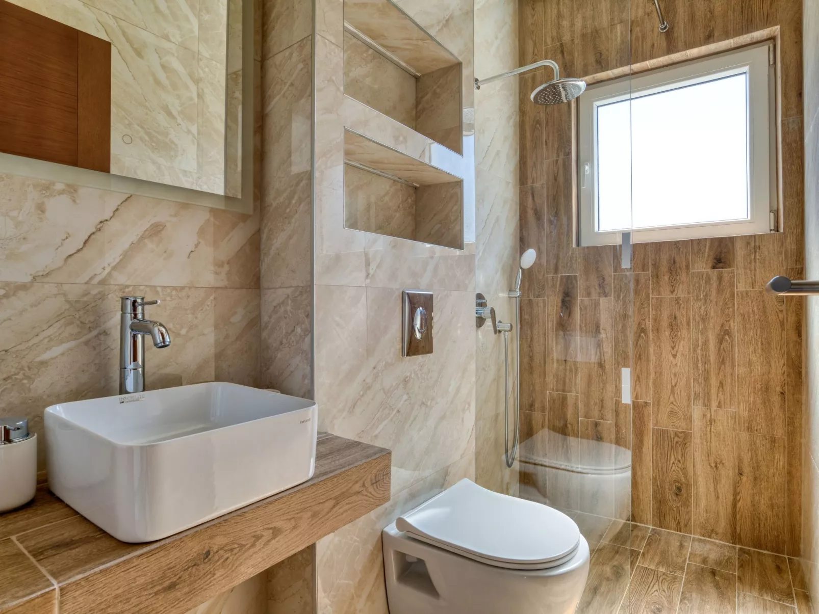 Ljubica Superior 3-Zimmer-Apartment mit Meerblick - Drinnen