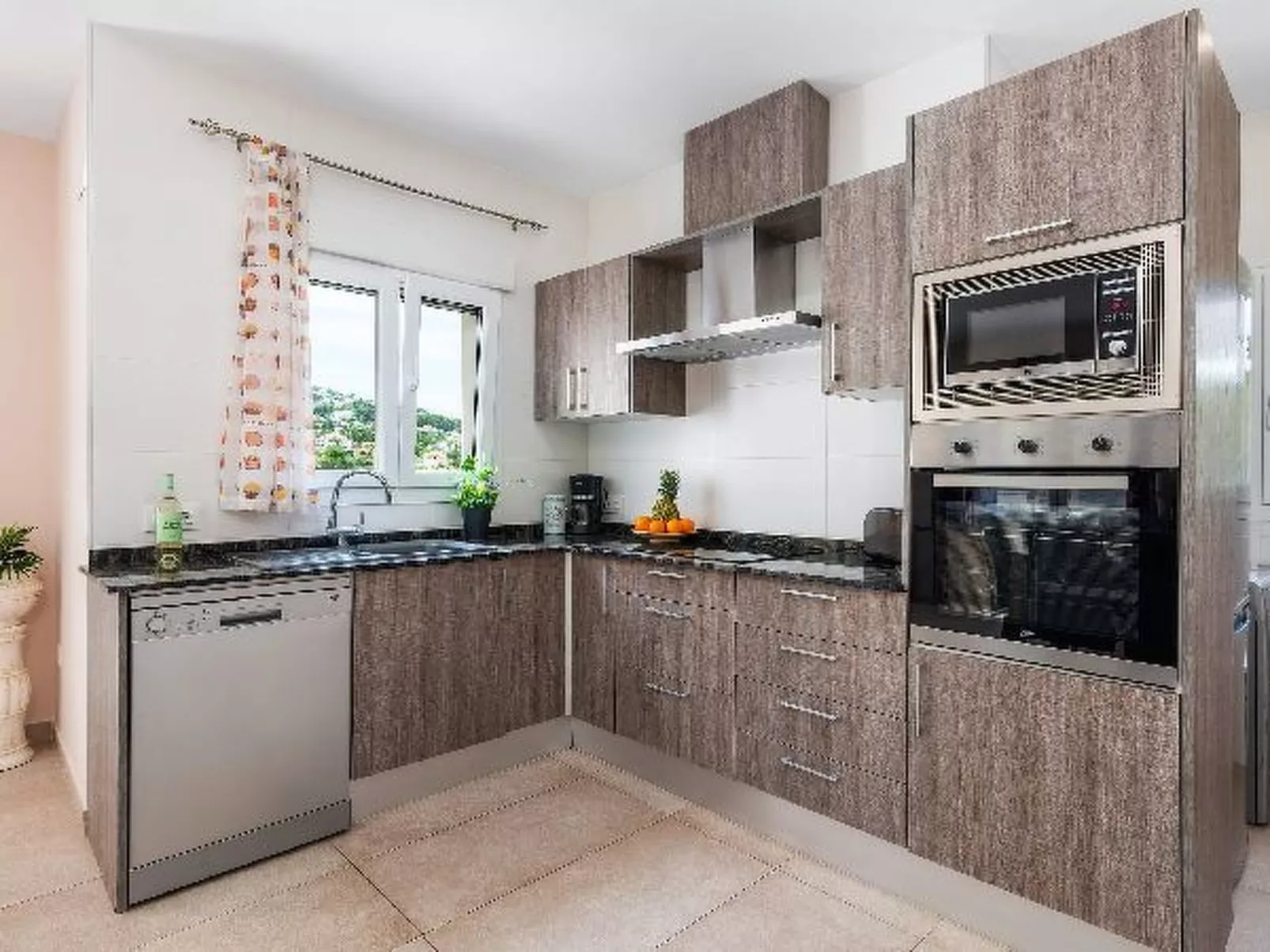 Villa Kobe - PlusHolidays - Image-tags.info