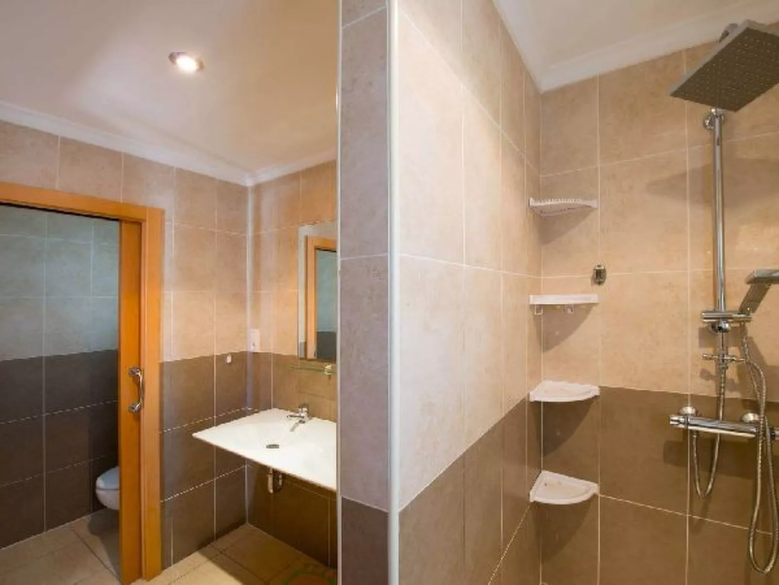 Villa Malibu - PlusHolidays - Image-tags.info