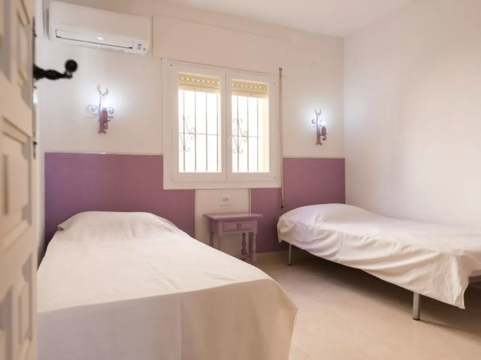 Bungalow Ojeda - PlusHolidays - Image-tags.info