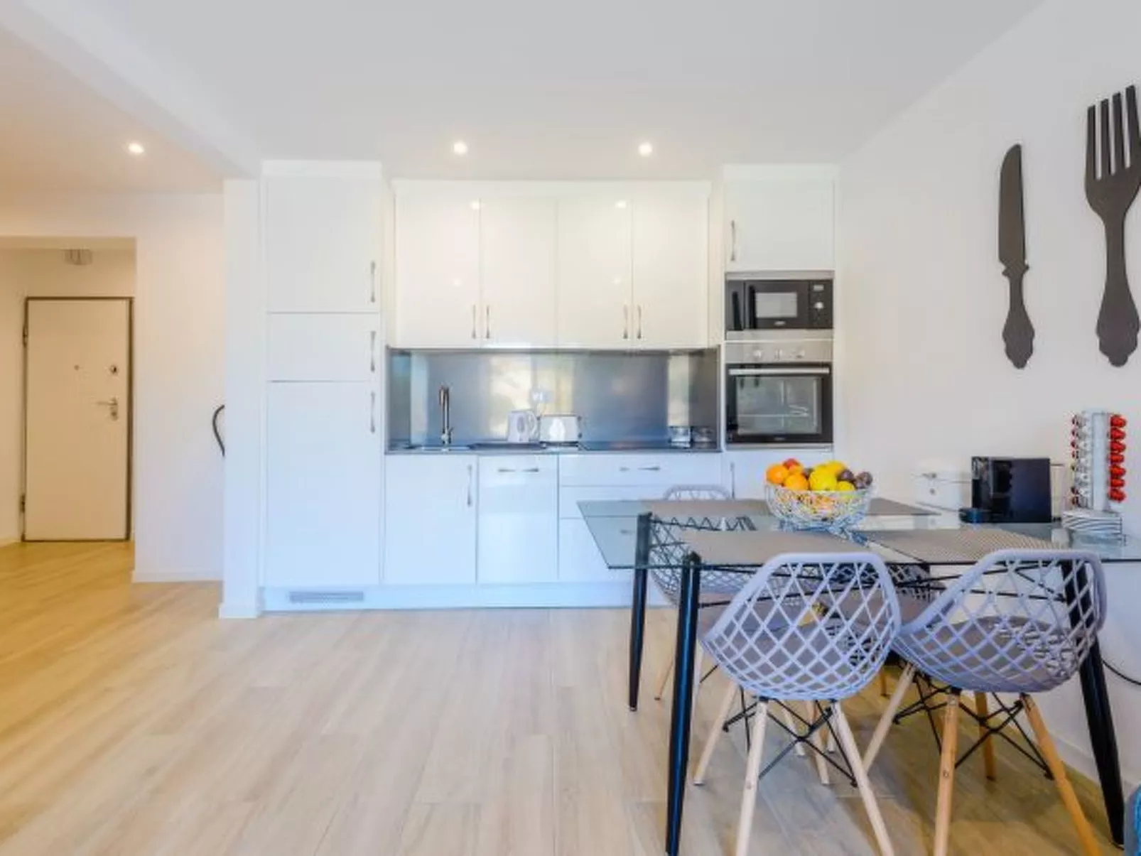 The Little Paradise with Sea Views - Inside