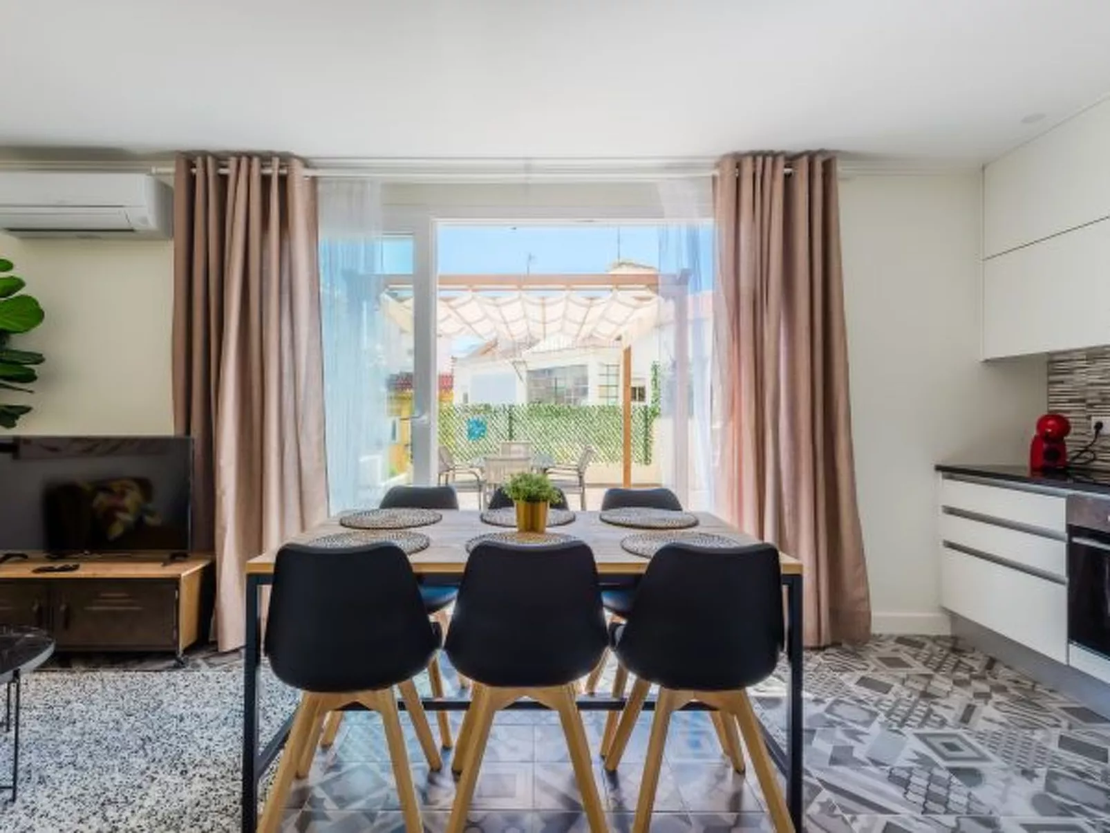 Bela Vista A in Lisboa - Inside