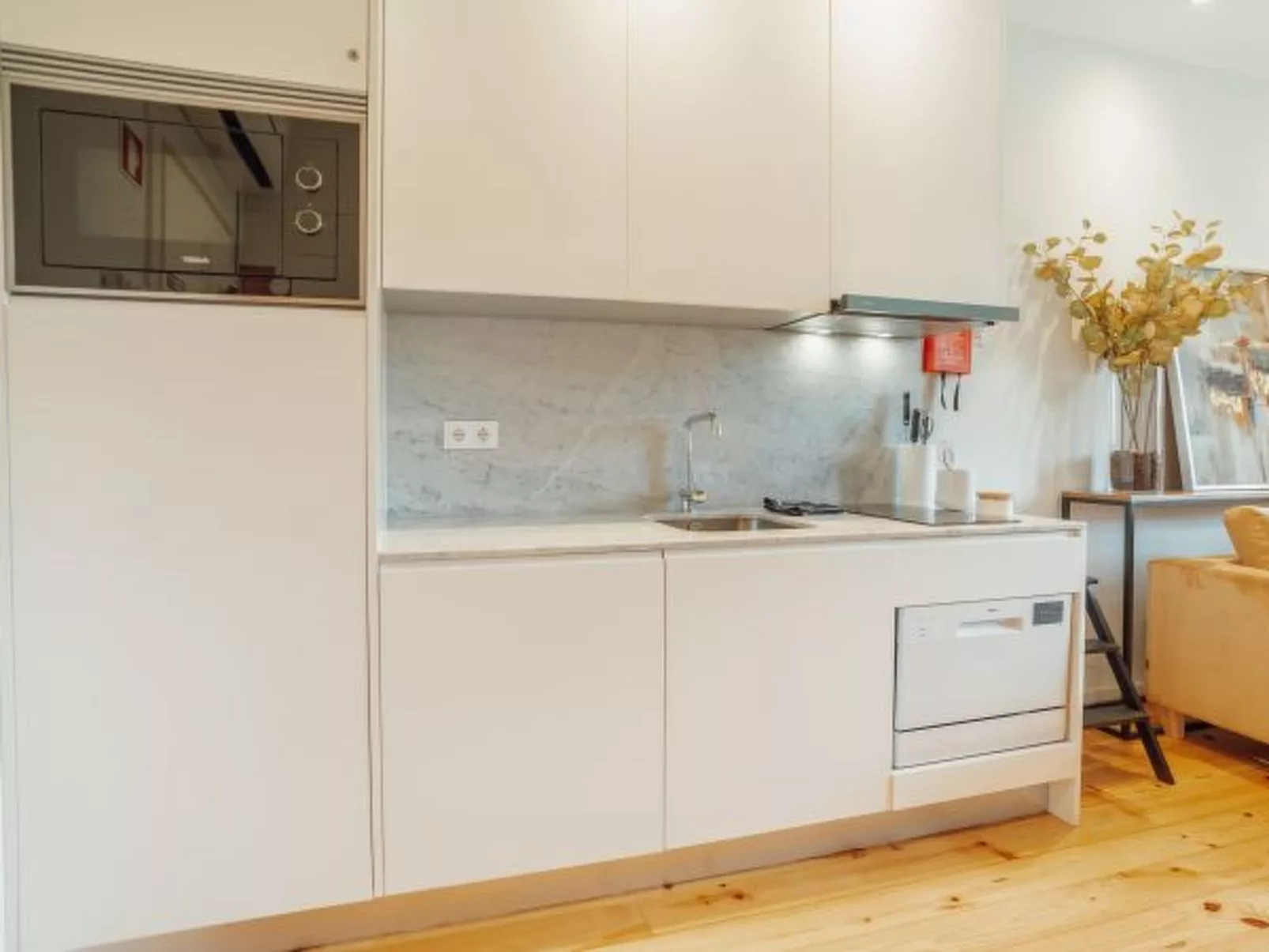 OPORTO POOL APARTMENT by VACATIONY - Inside