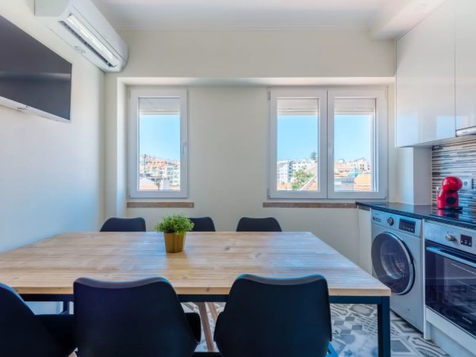 Bela Vista C in Lisboa - Inside