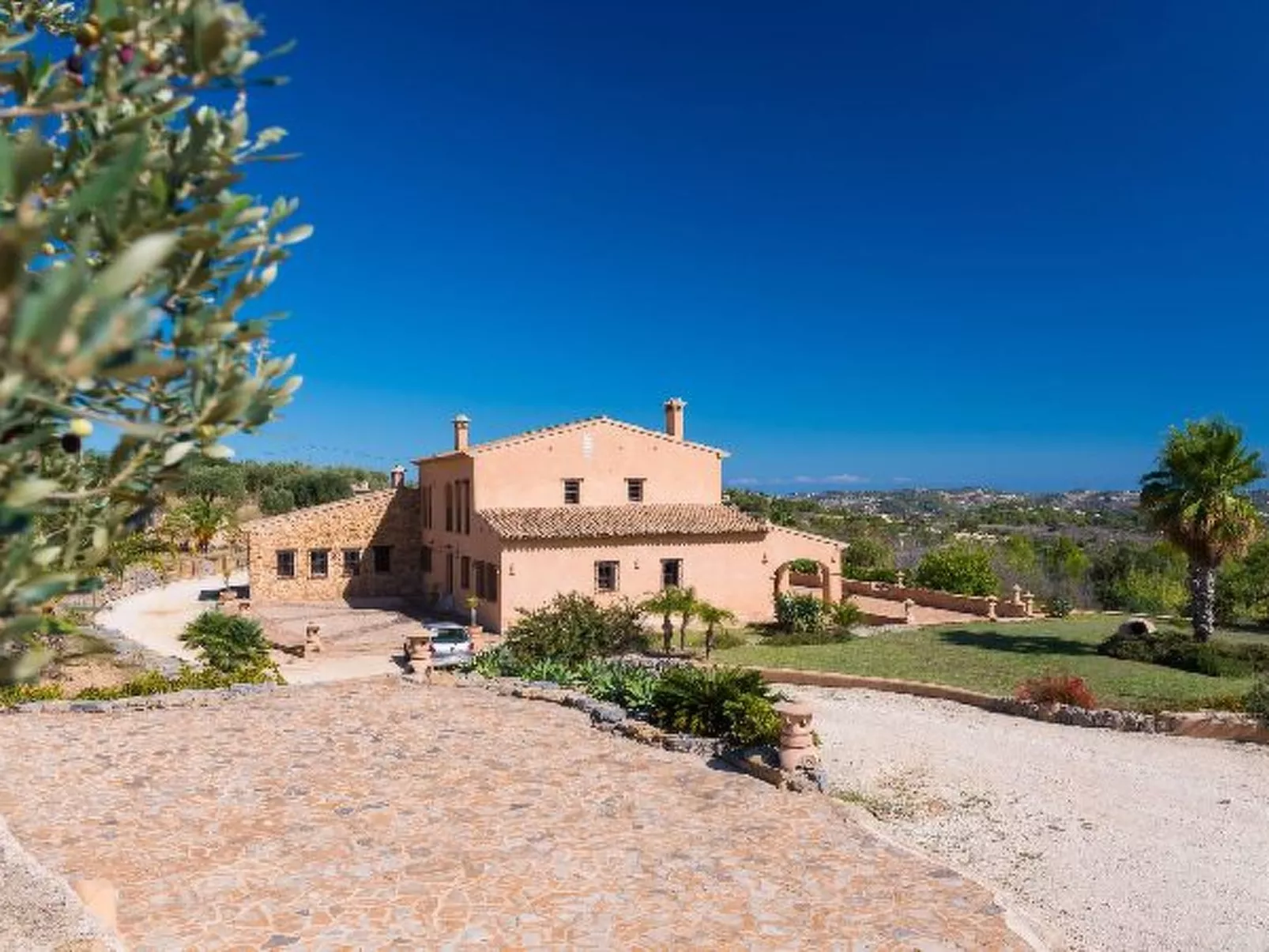 Villa Paraiso - PlusHolidays - Image-tags.info