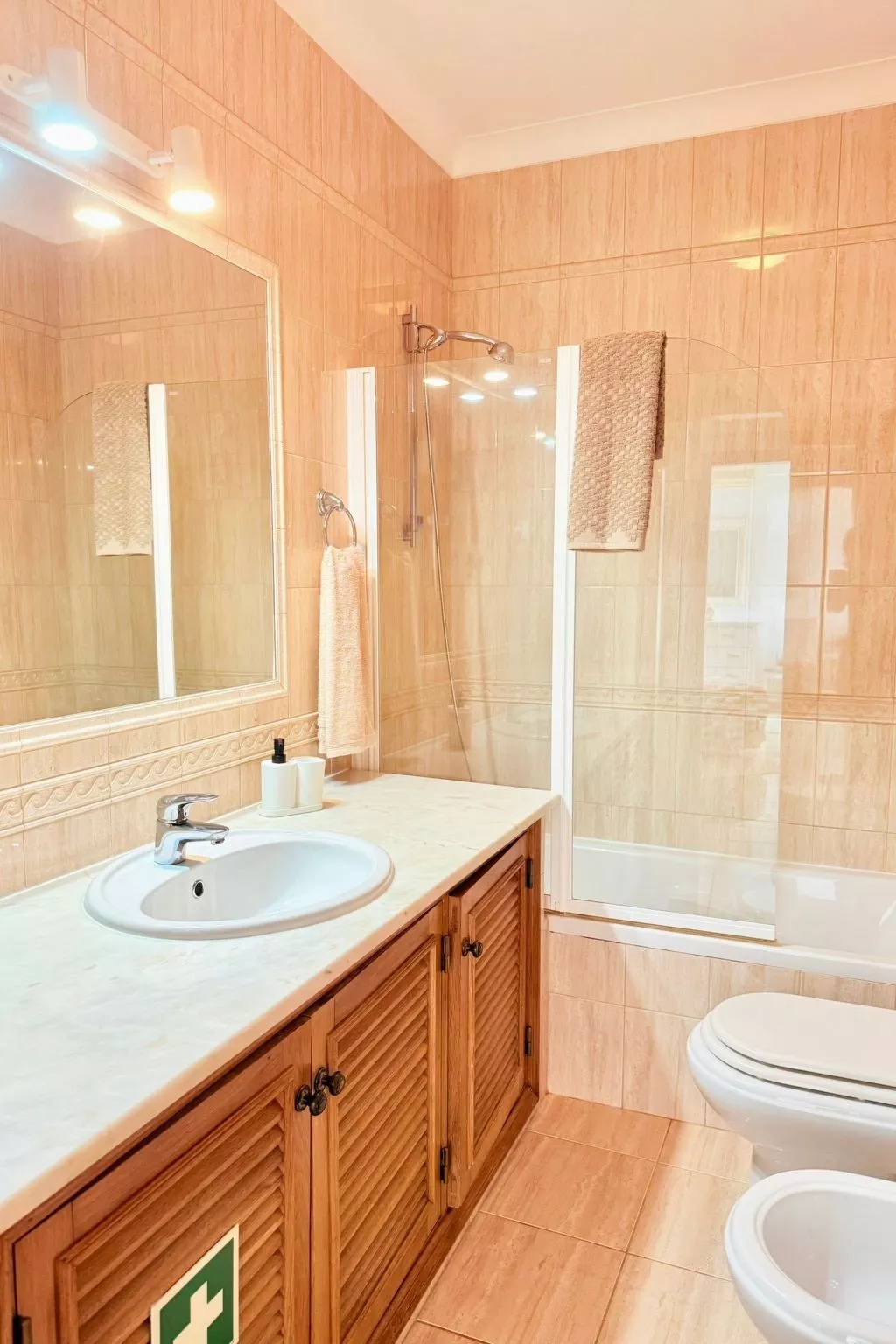 Mit beheiztem Pool - Inside