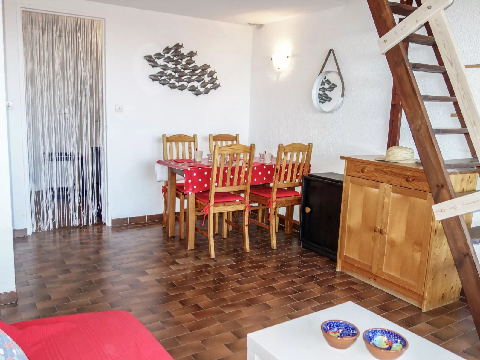 Les Hameaux de l'Ile Rousse - Inside