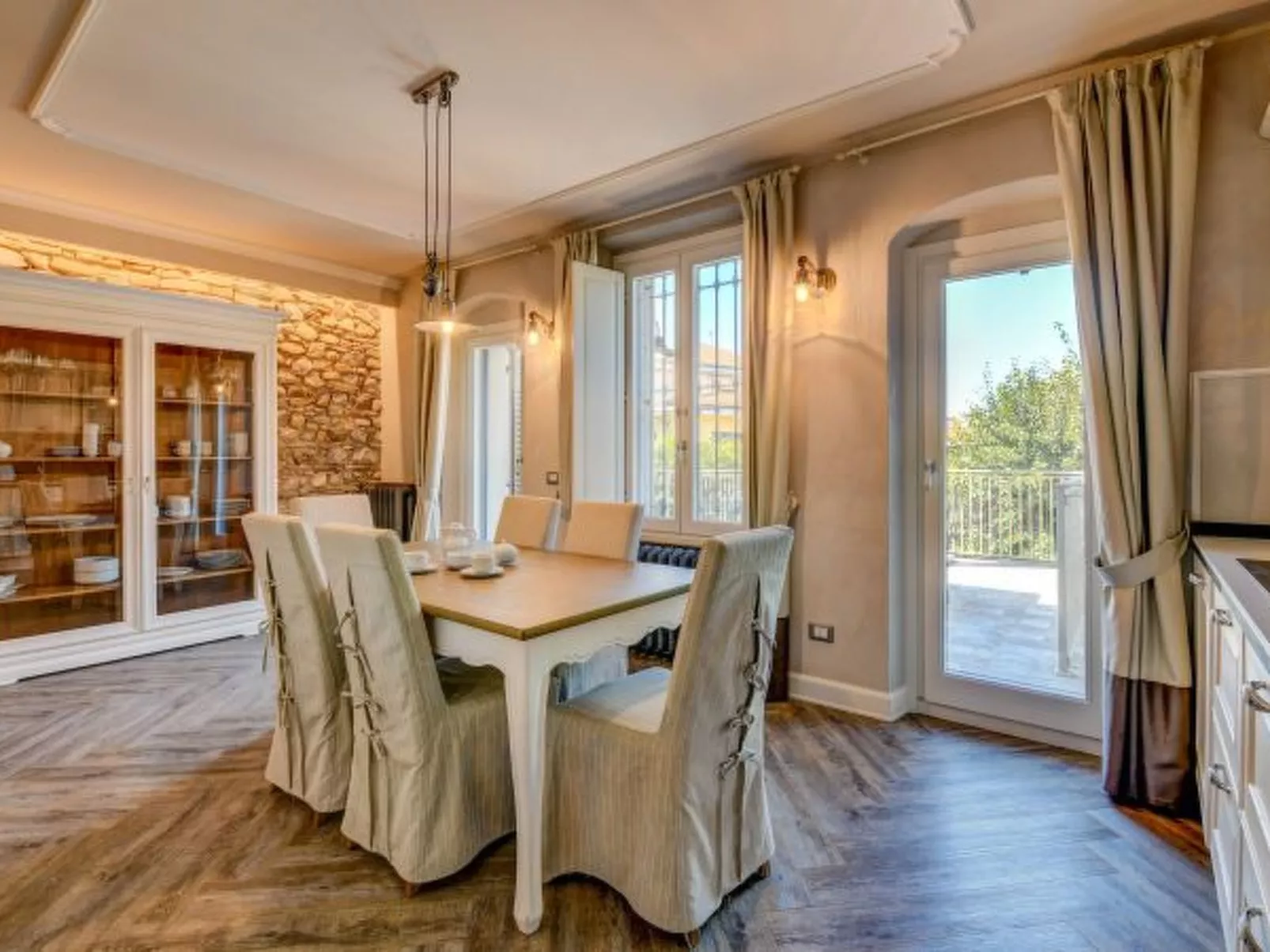 DesenzanoLoft : La Vite Luxury Appartment 1 CIN IT017067C2HOLOZDF9 - Image-tags.info