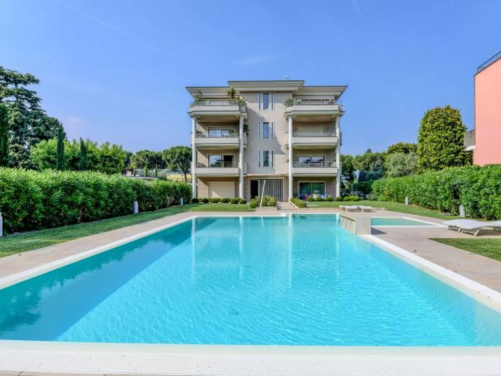 Desenzanoloft Oscar Luxury Suite - Image-tags.info