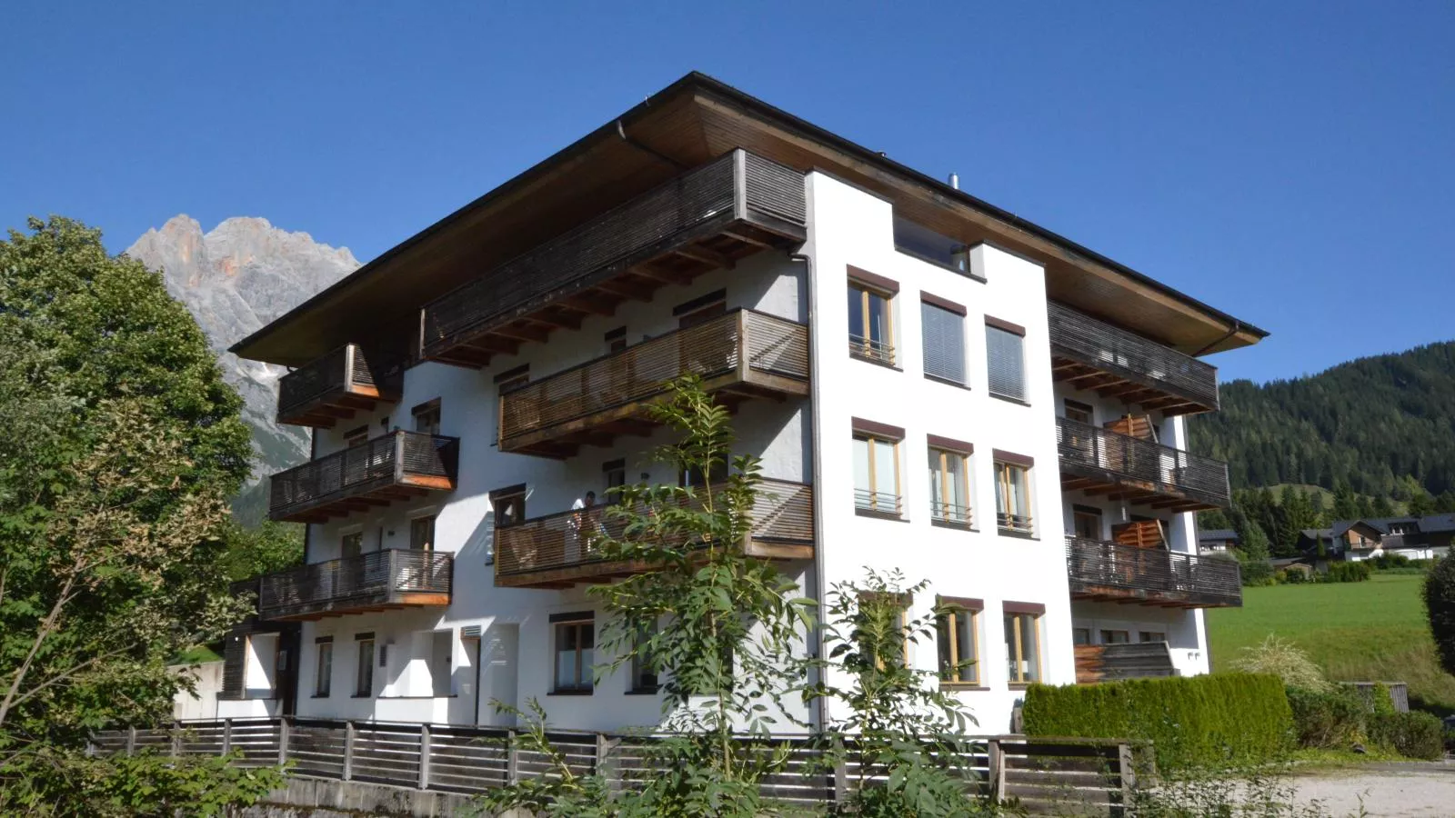 Edelweiss top 7-Exterior summer
