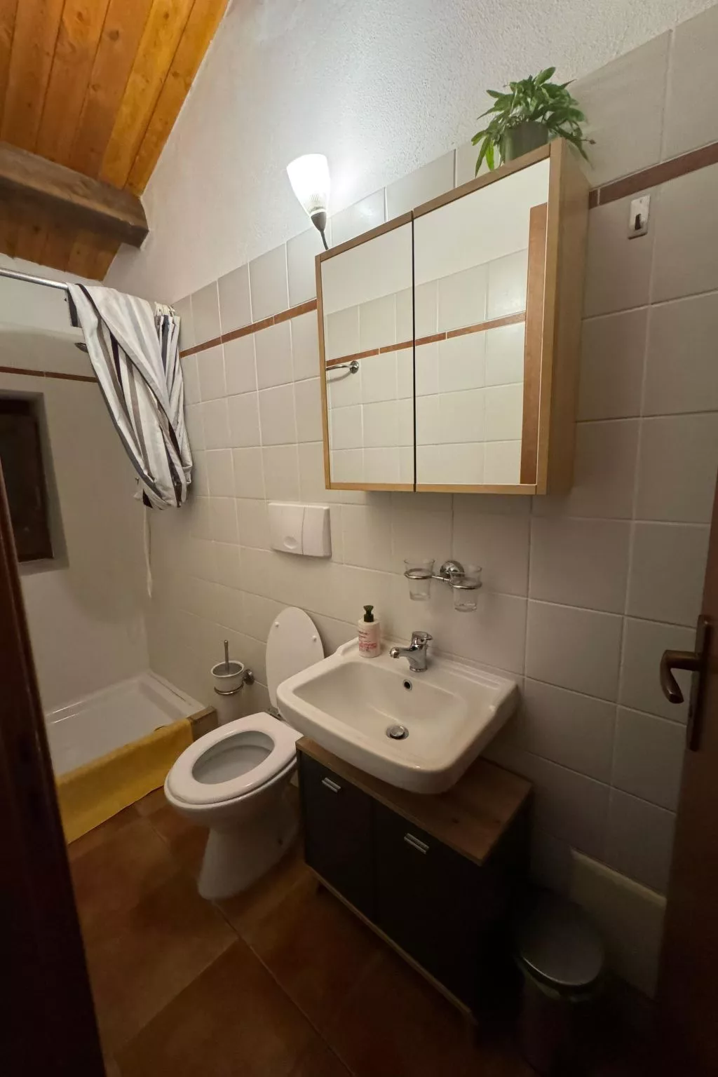 Landgut mit Blick auf das Wasser - Drinnen