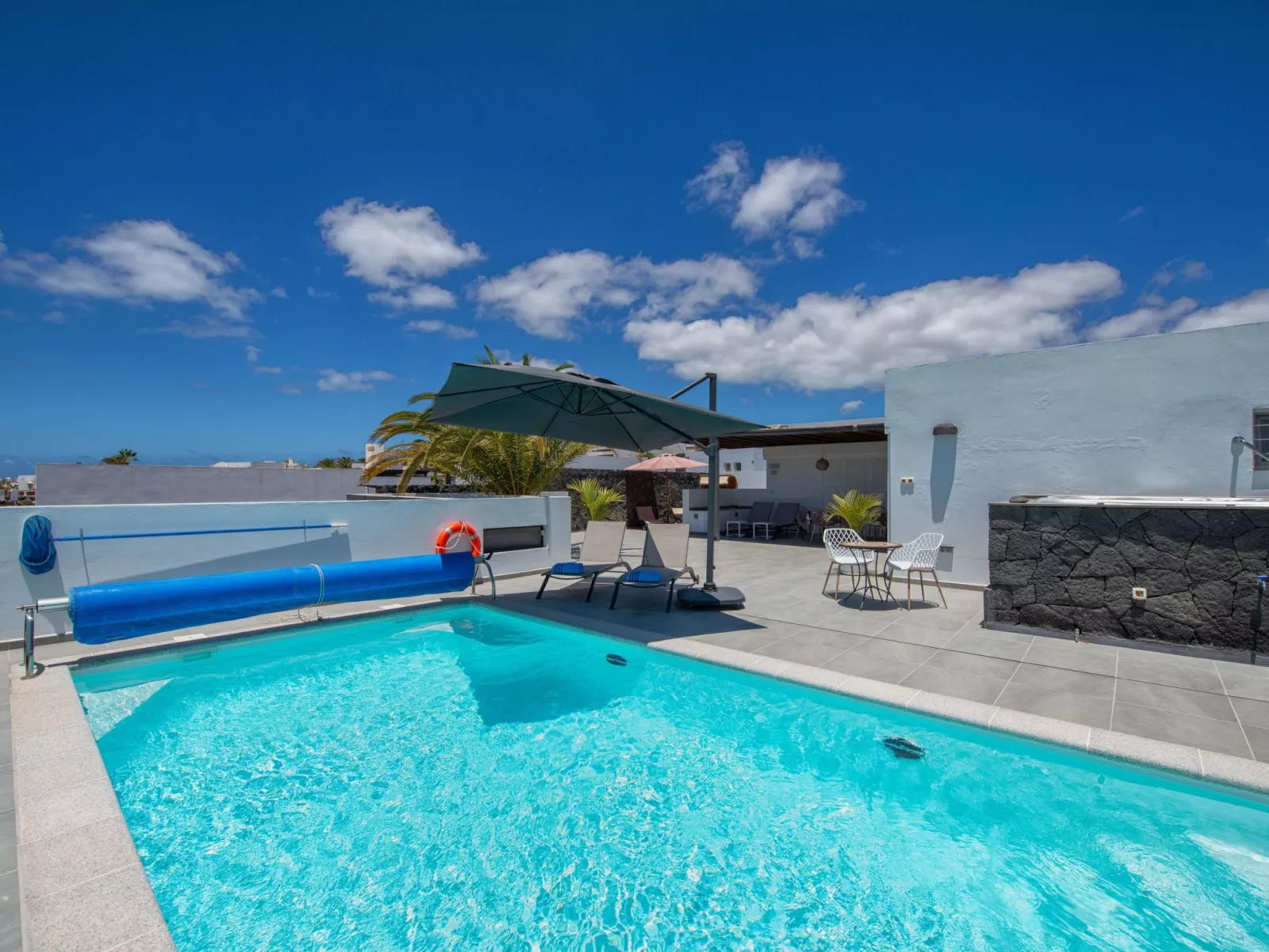 Mit Whirlpool - Draußen