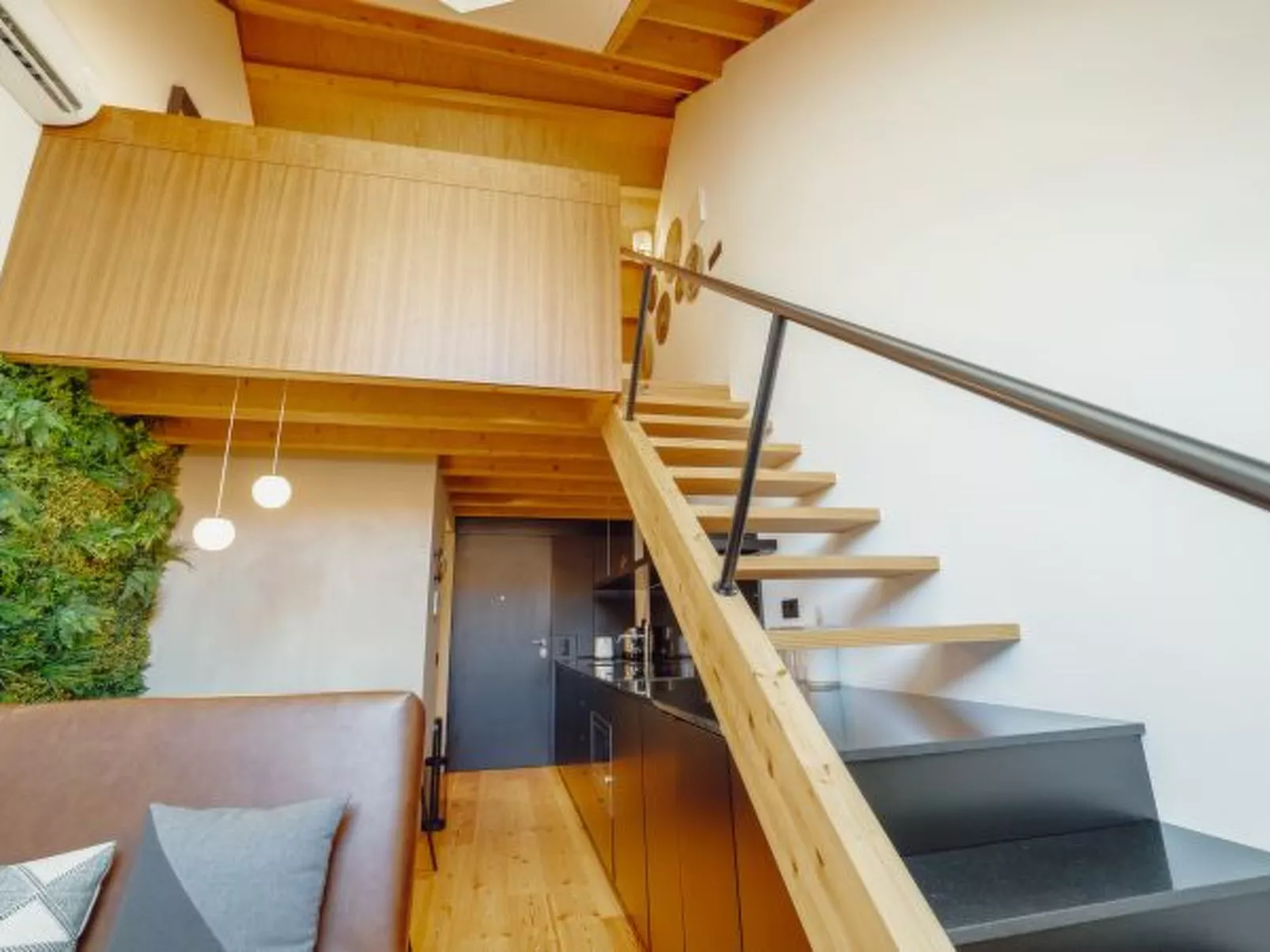 ELEGANT DOWNTOWN APARTMENT by VACATIONY - Dedans