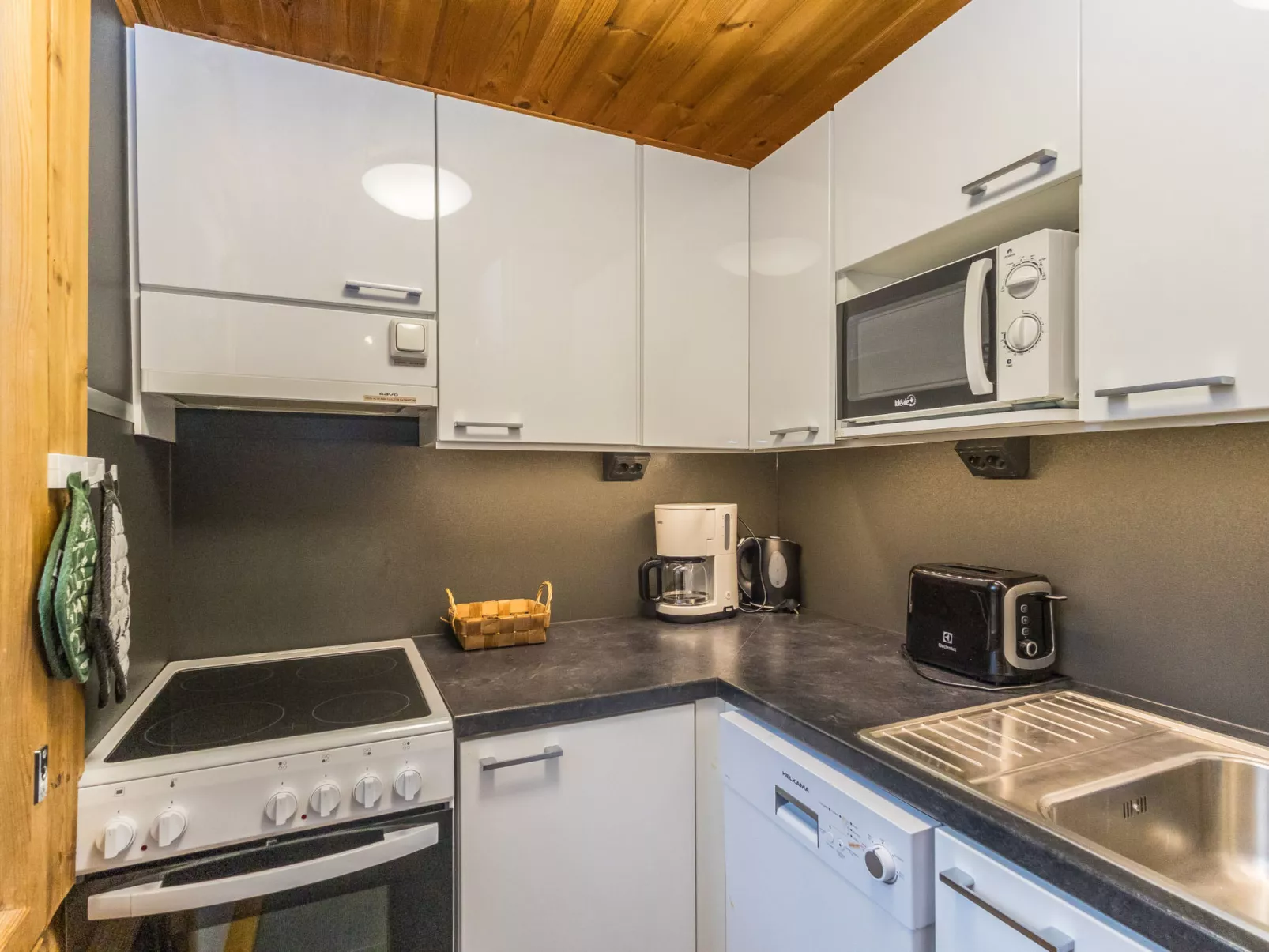 Levin ainola - Inside