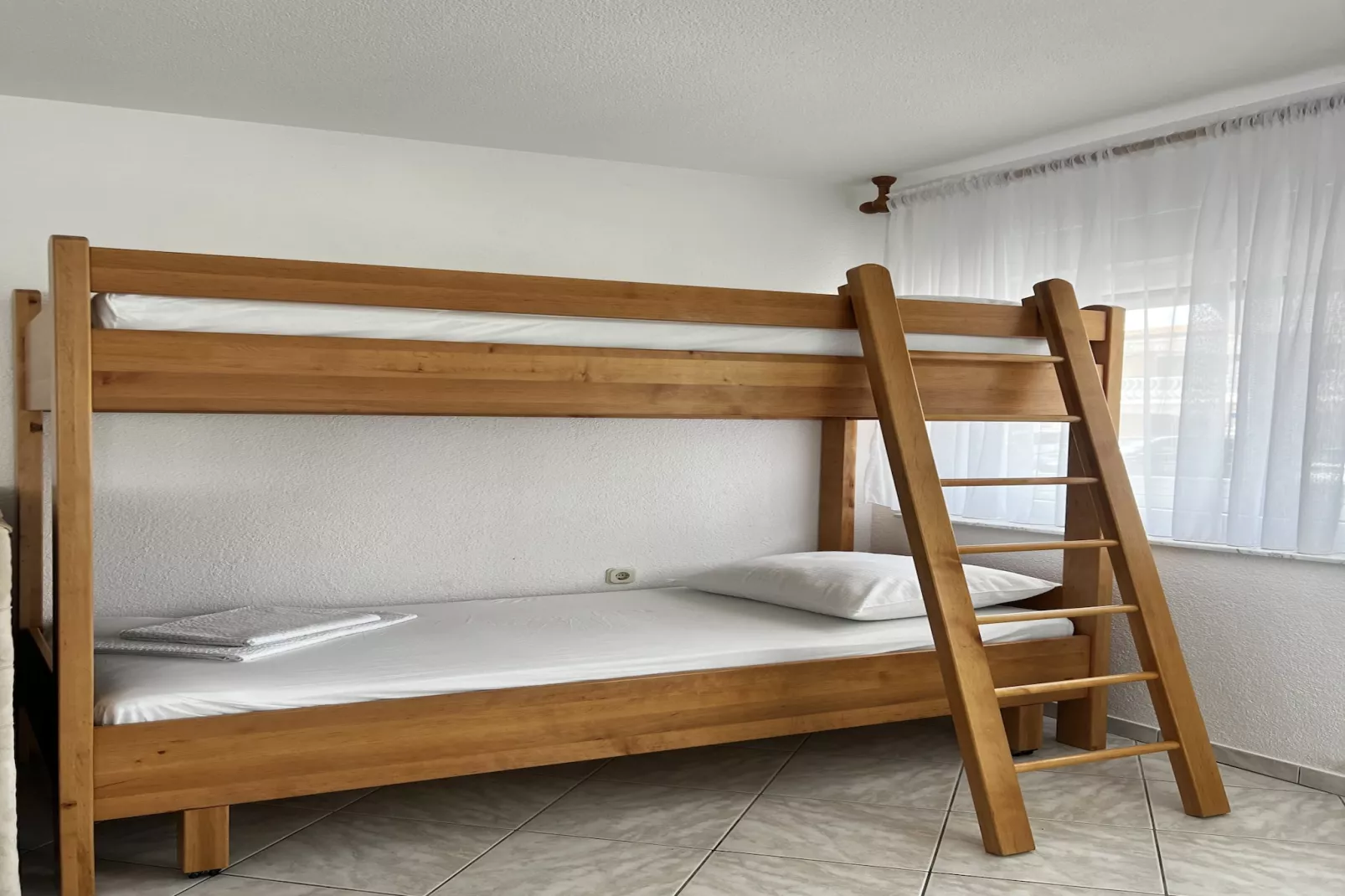 Apartment Lavaran 1 - Schlafzimmer