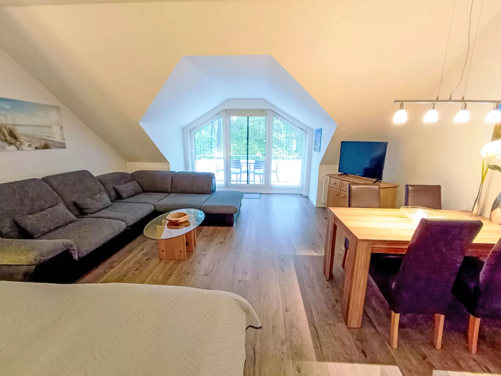 Glowe (GLW661) - Dedans