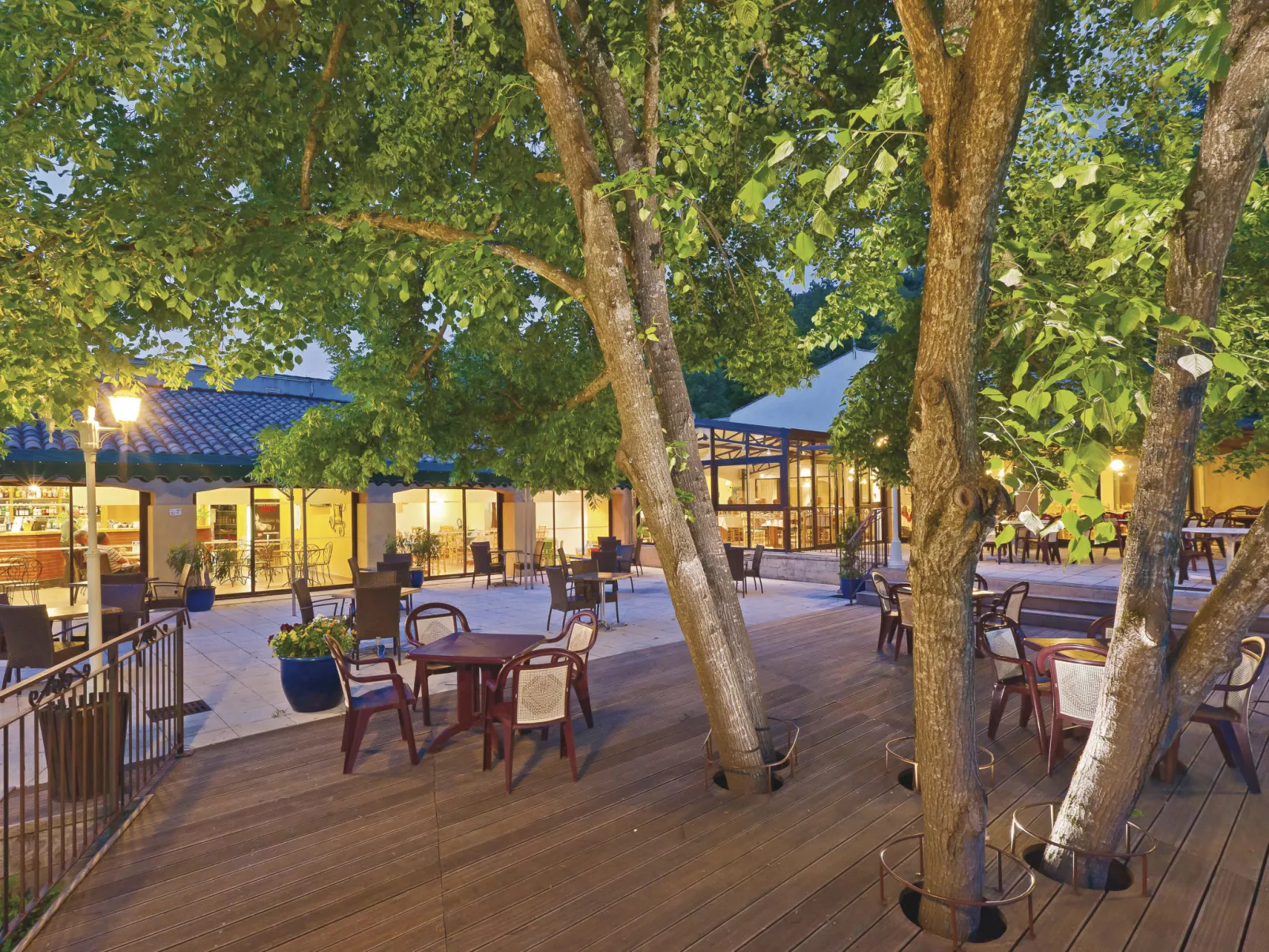 Domaine de Château Laval - Inside