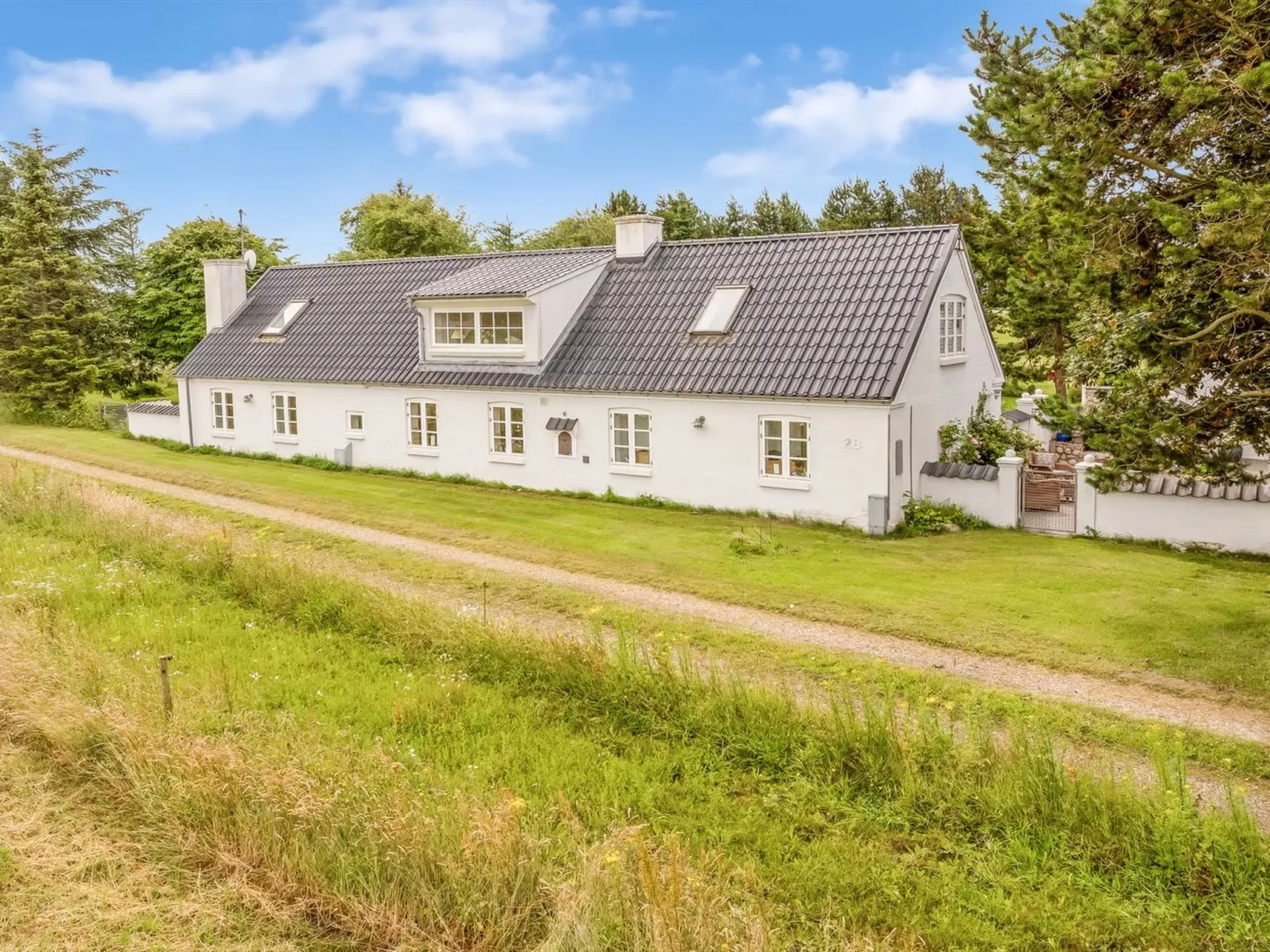 "Ømunde" - 1.8km from the sea - Outside