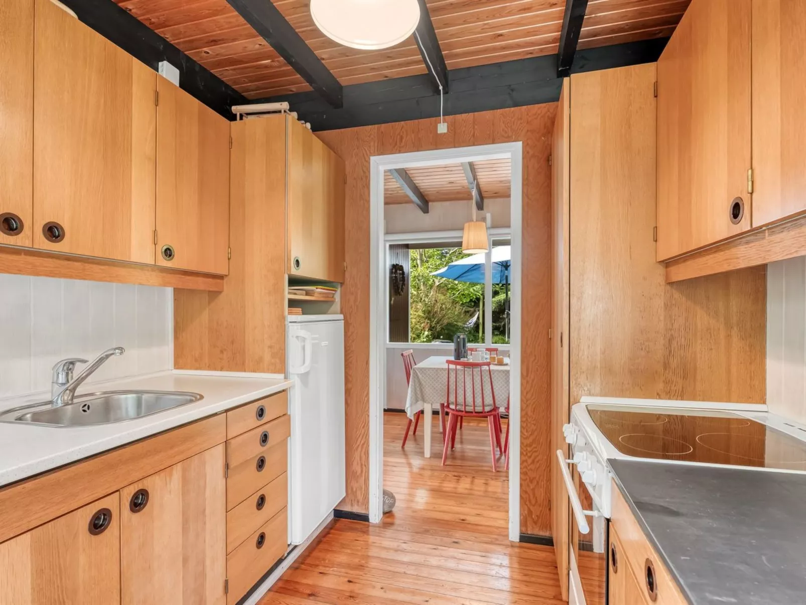 "Elkea" - 150m from the sea - Inside