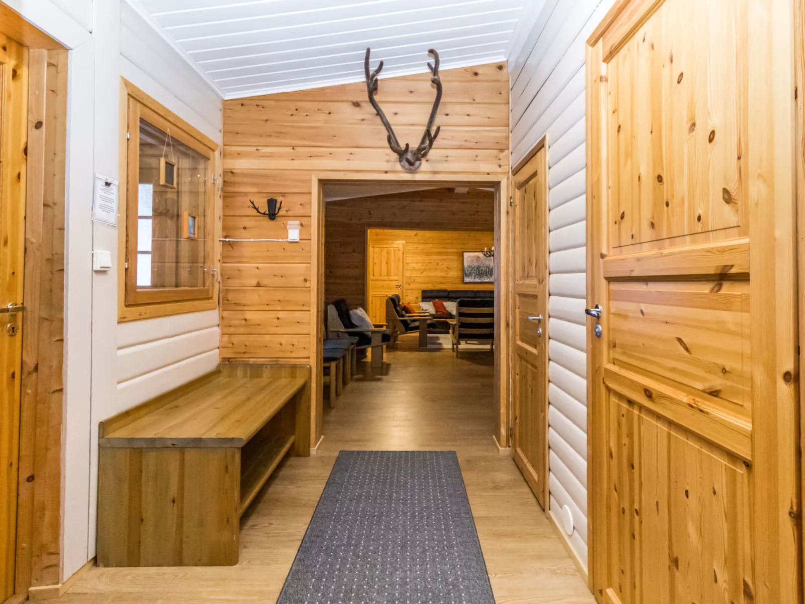 Vuolkuma a - Drinnen