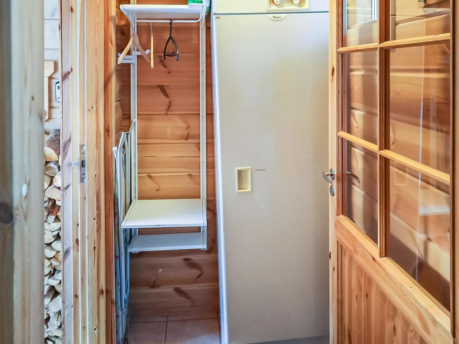 Joutsenlaulu - Drinnen