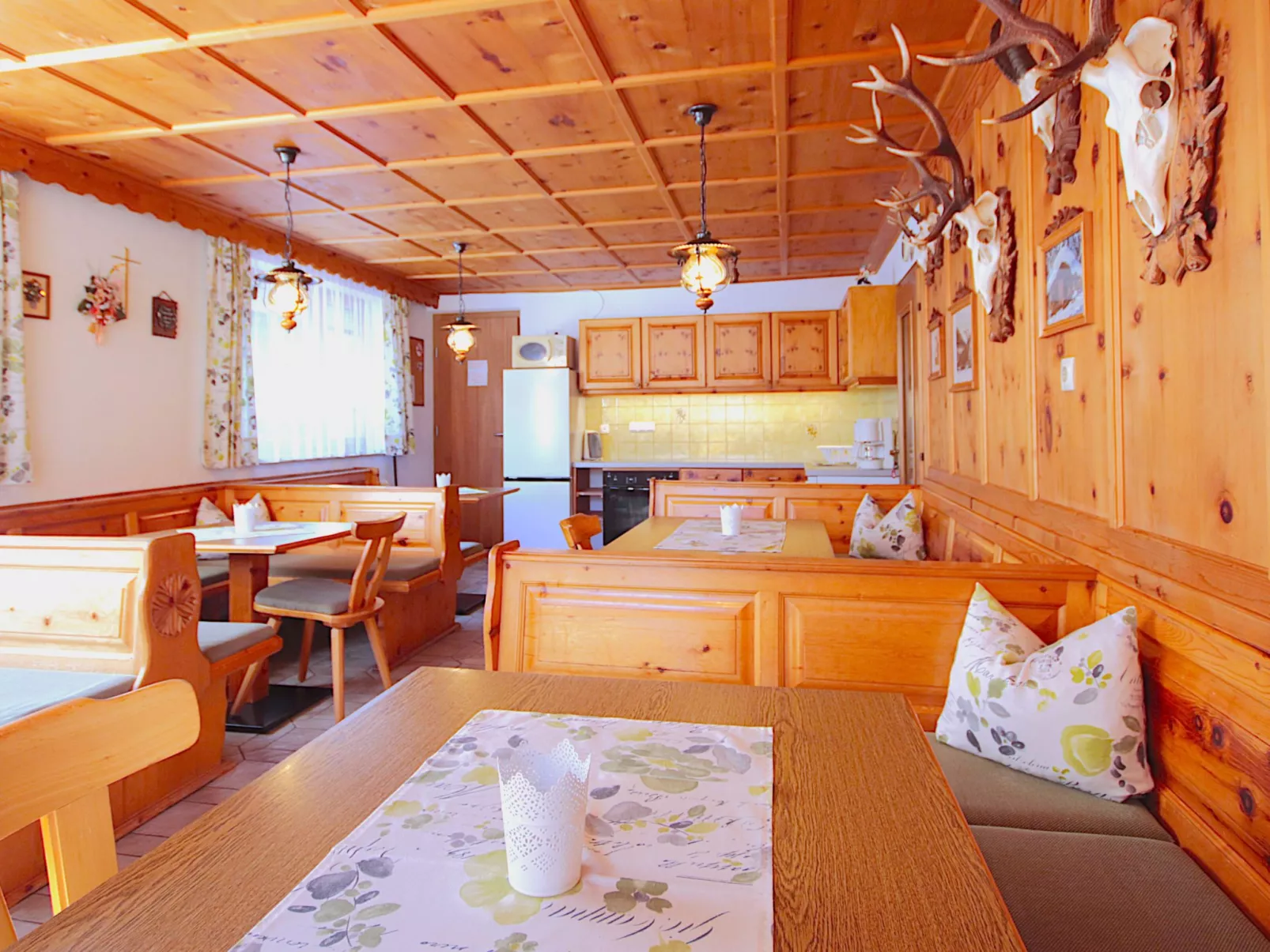 Garni Regina - Inside