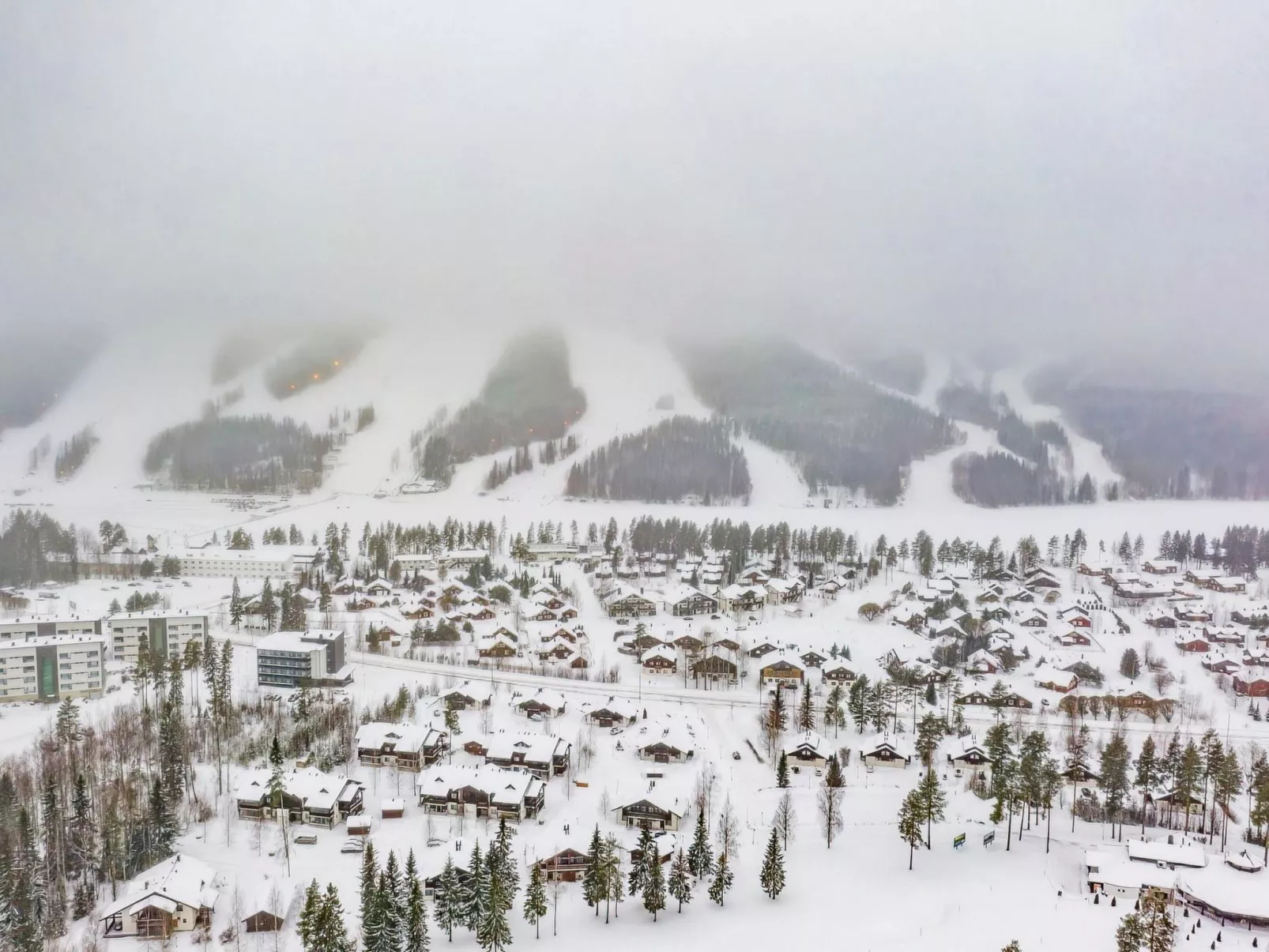 Ski and camp golf casa rocala - Inside