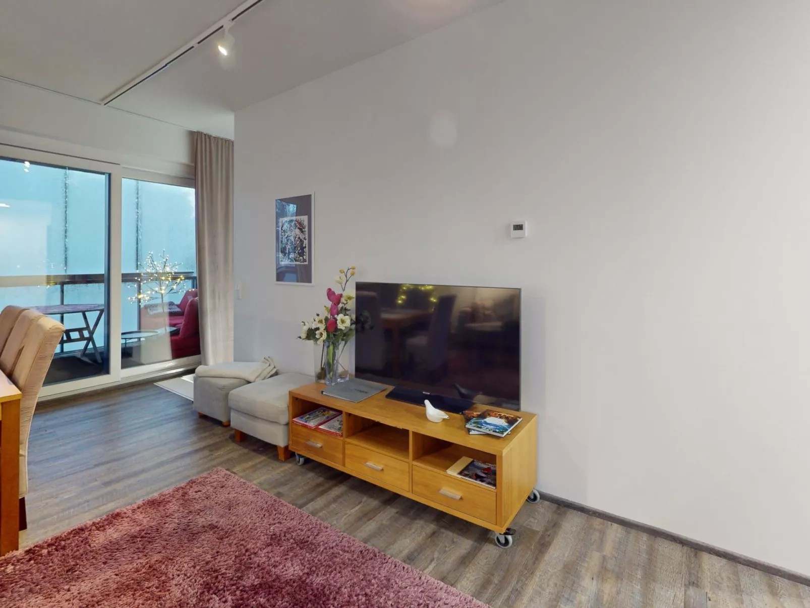 Röllimetsä d 4 - Drinnen