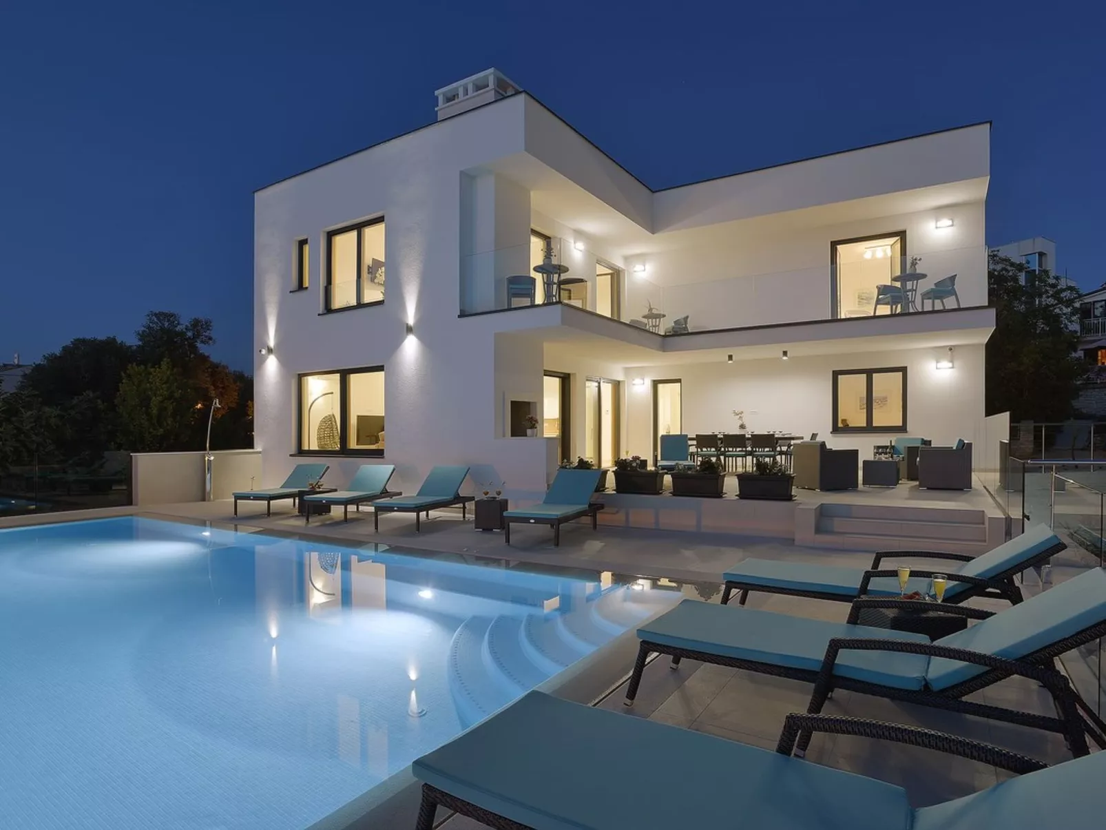 Villa Sail - Outside