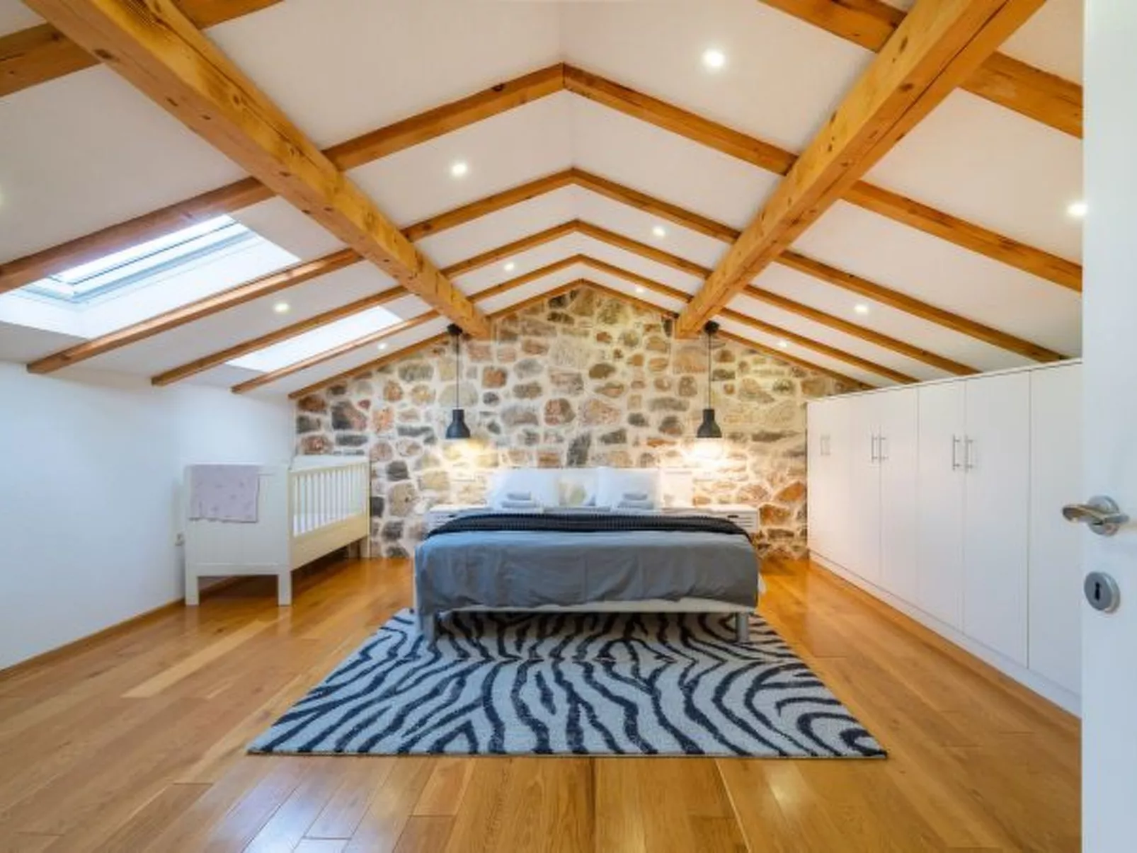 Villa Miandri with heated pool - Image-tags.info