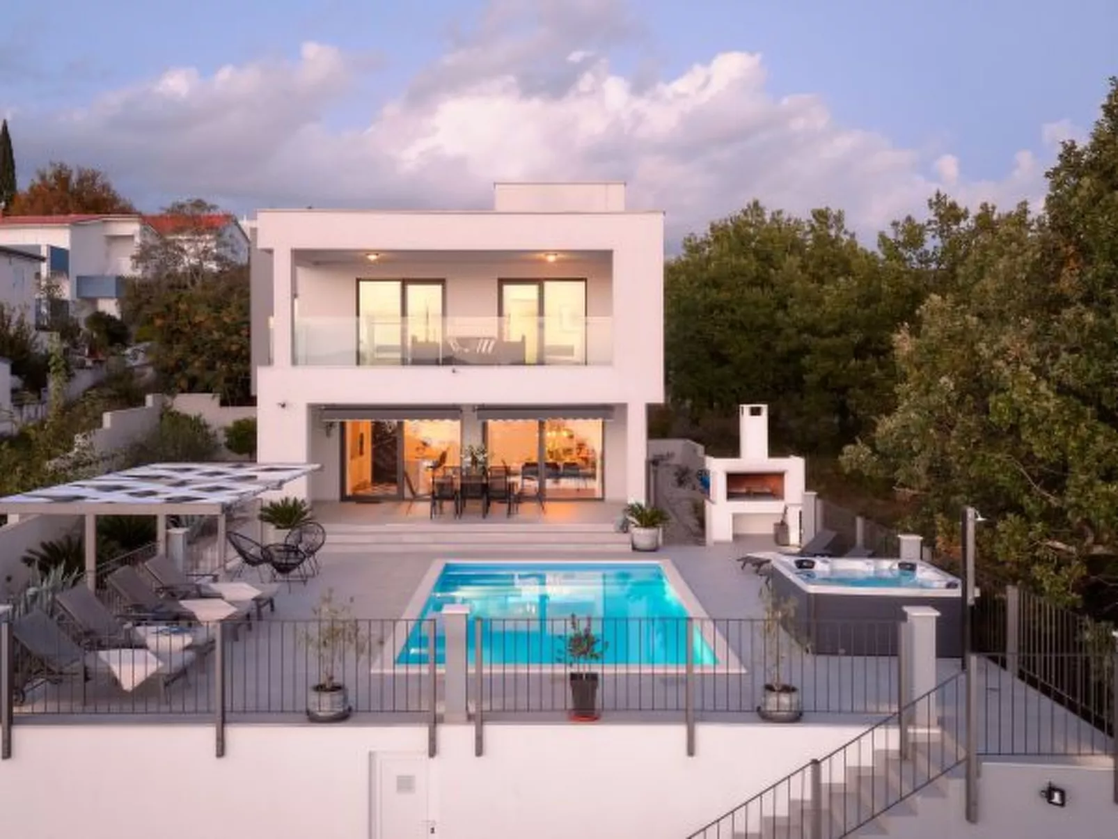 Beautiful Villa Katharina with pool - Draußen