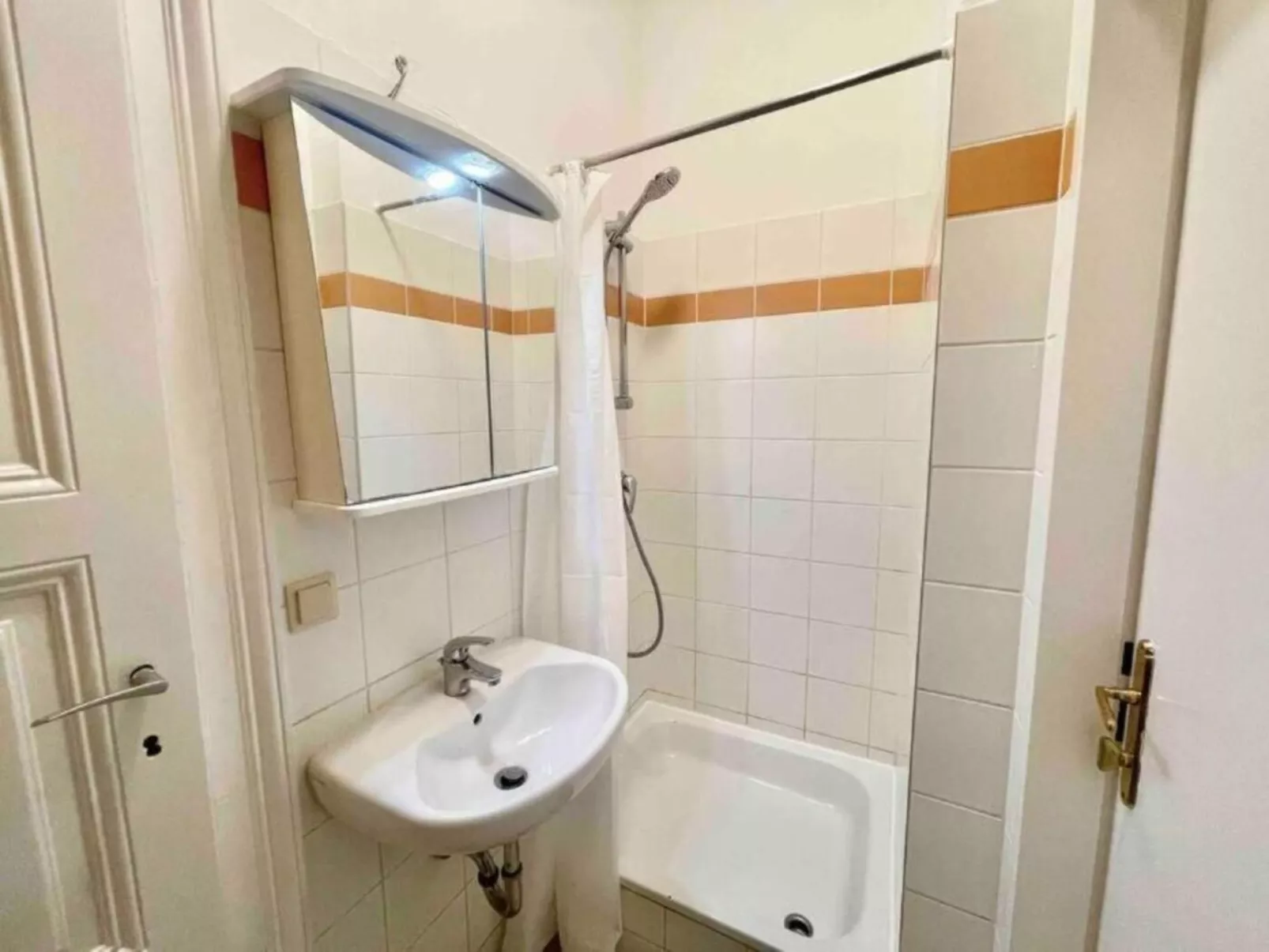 Apartment 15A - Inside