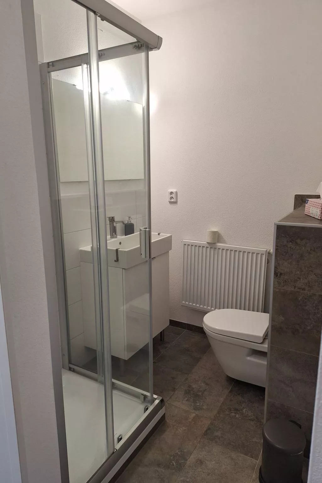 Gästezimmer mit Blick auf die Berge - Drinnen