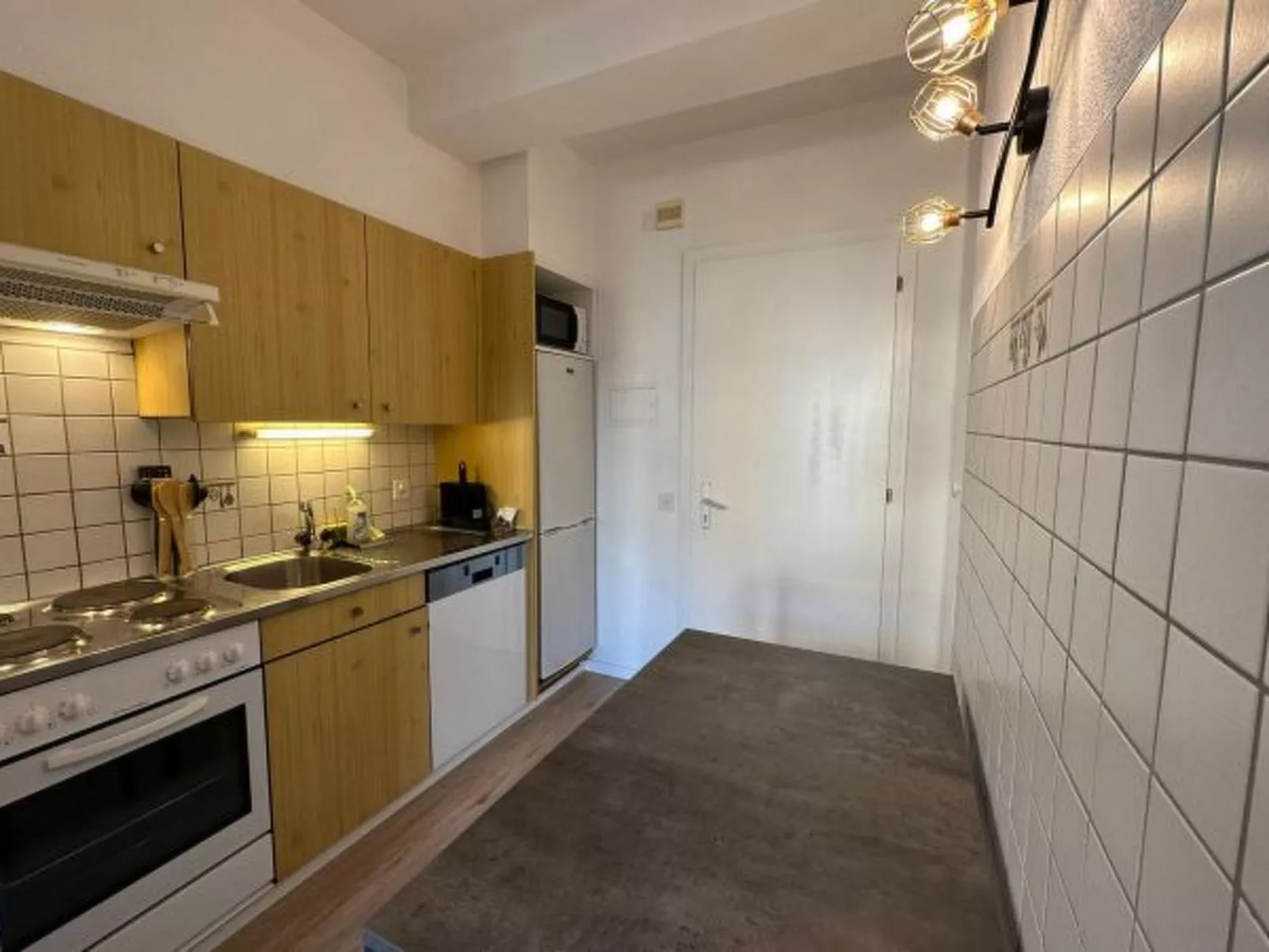 Sion Central Station proche toutes commodités - Drinnen