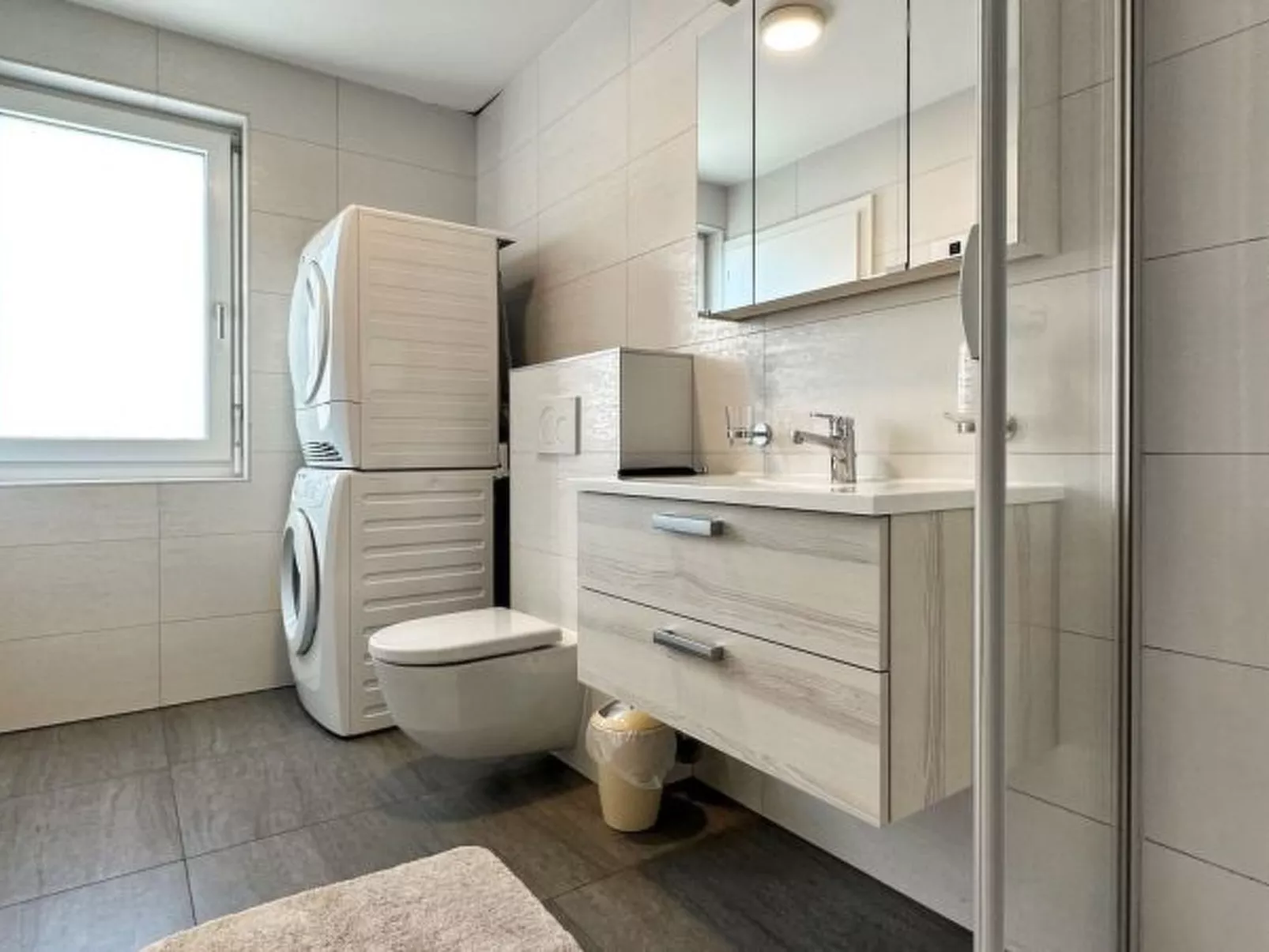 Aux Bons Matins de Gégé à 10mns de Sion - Drinnen