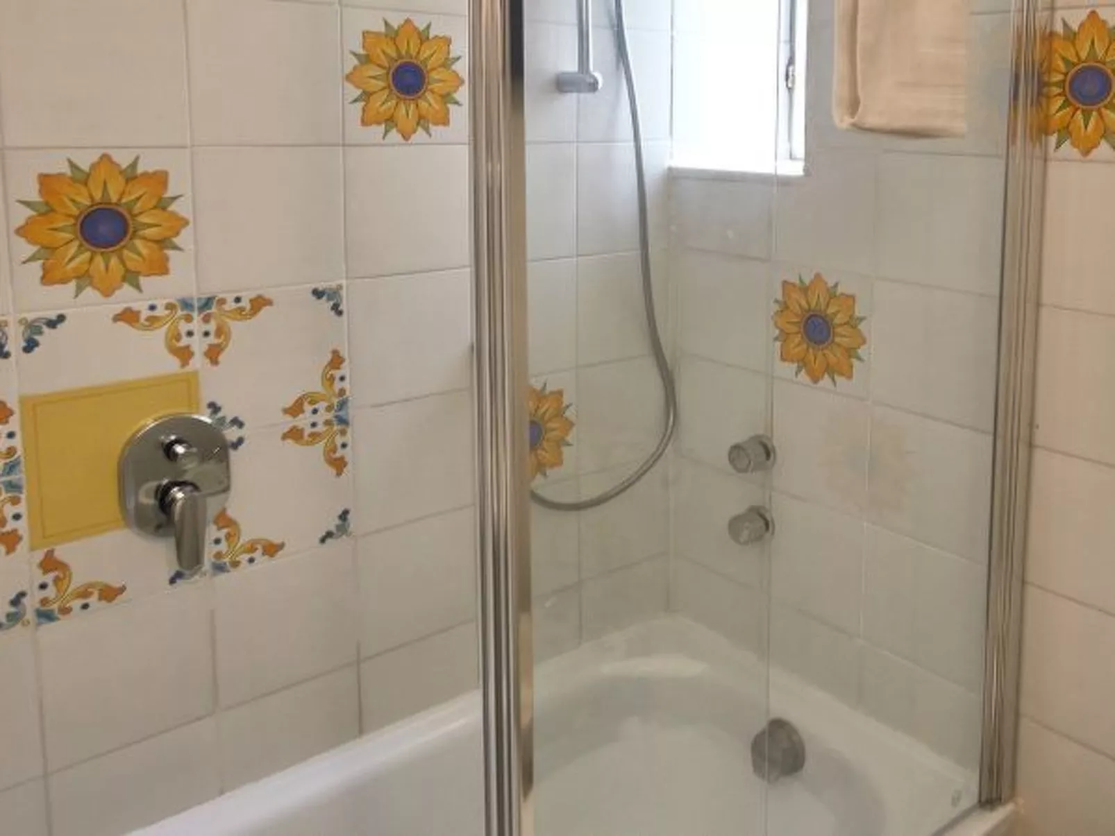 L'affresco caprese a 10 minuti dalla piazzetta - Inside