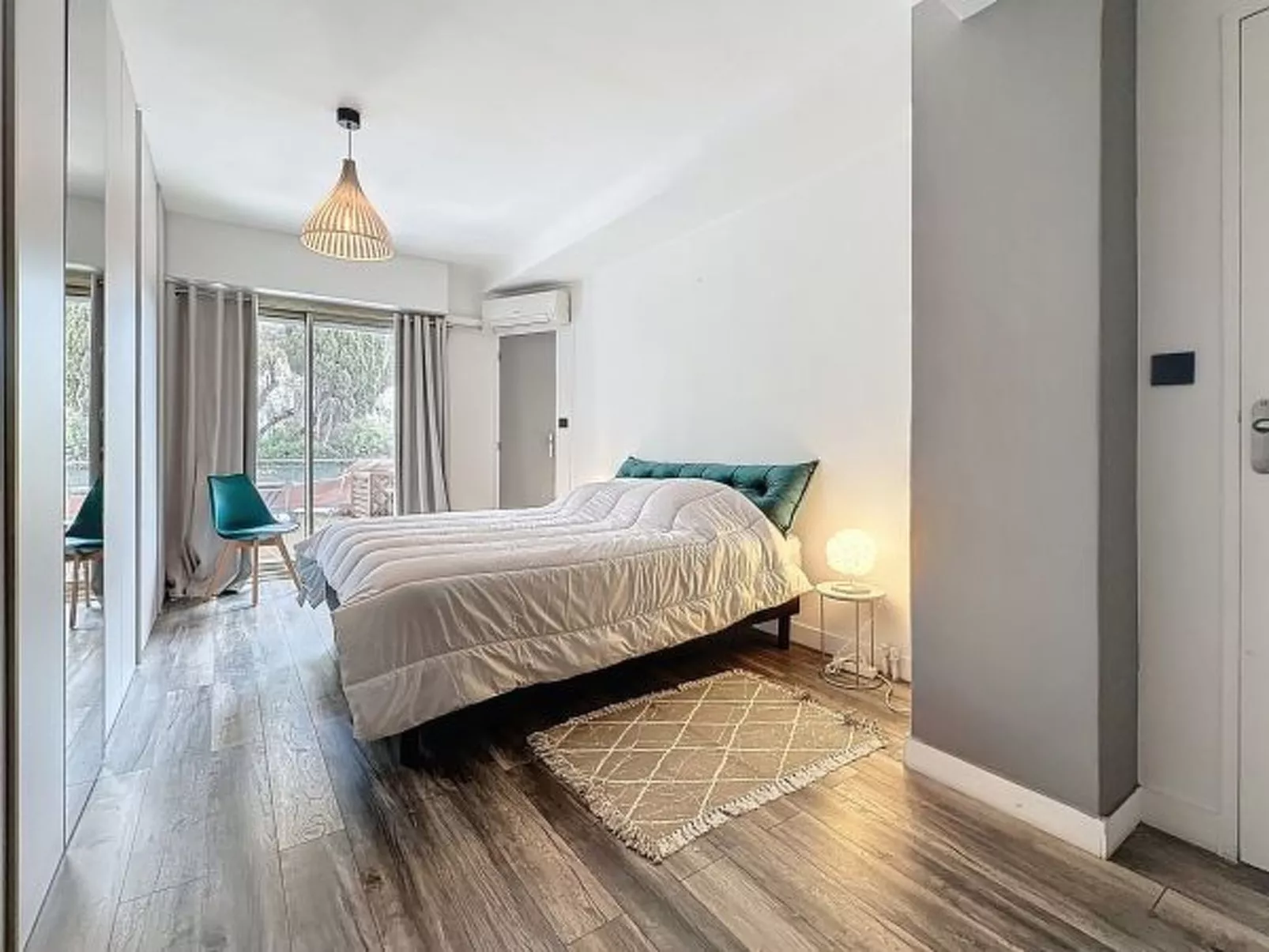 Beautiful 2 bedroom 2 mins from Croisette 337 - Image-tags.info